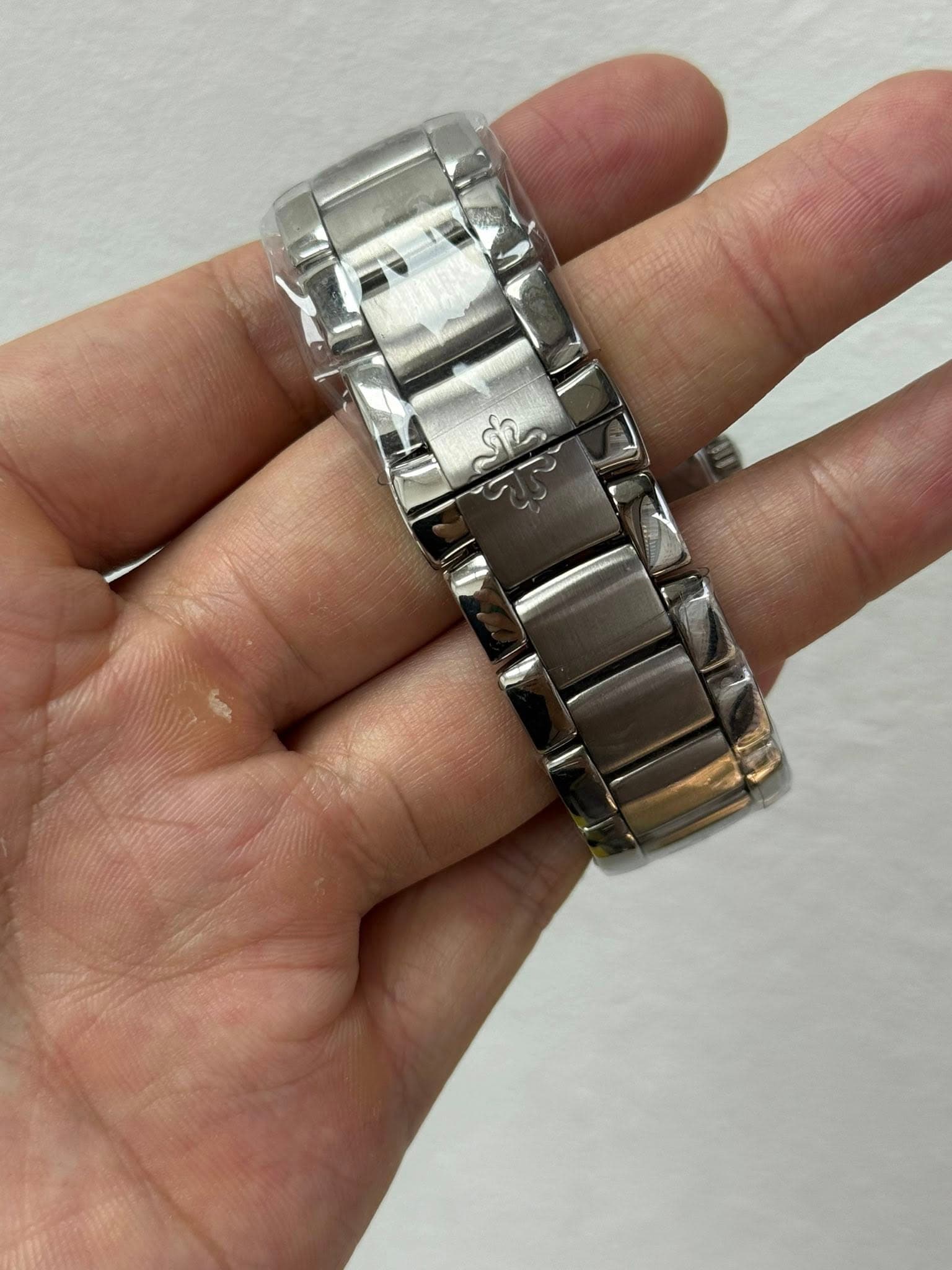 No photo description available.