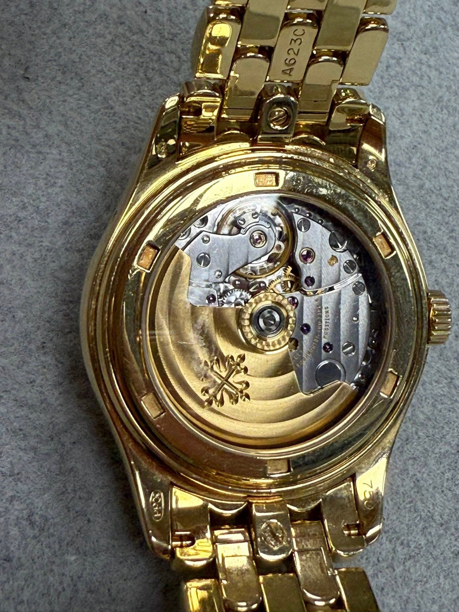 No photo description available.