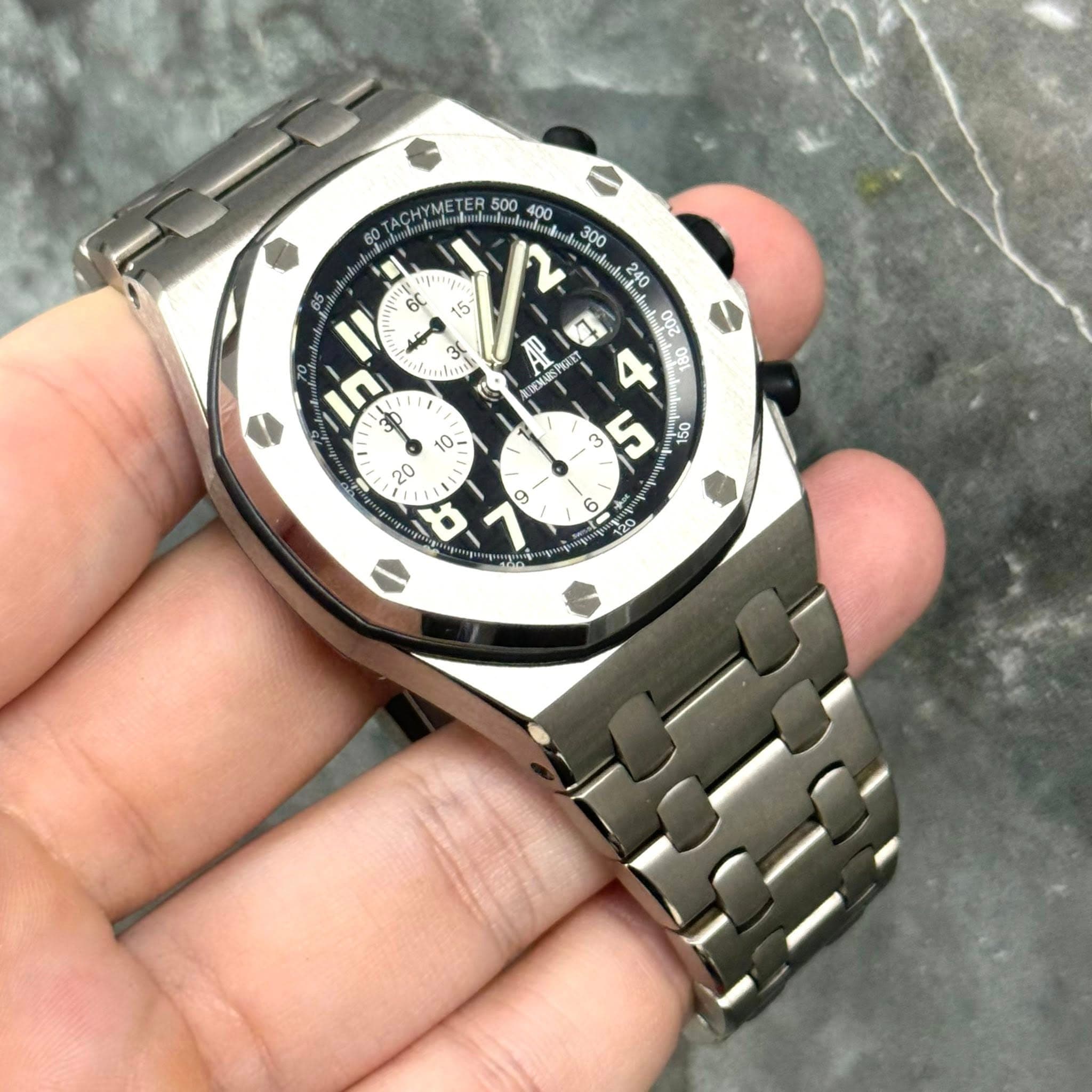 No photo description available.