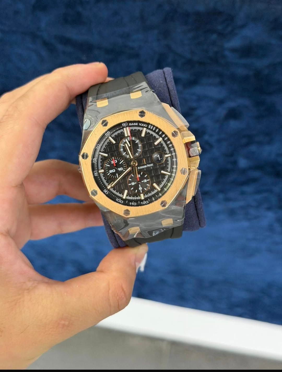 No photo description available.