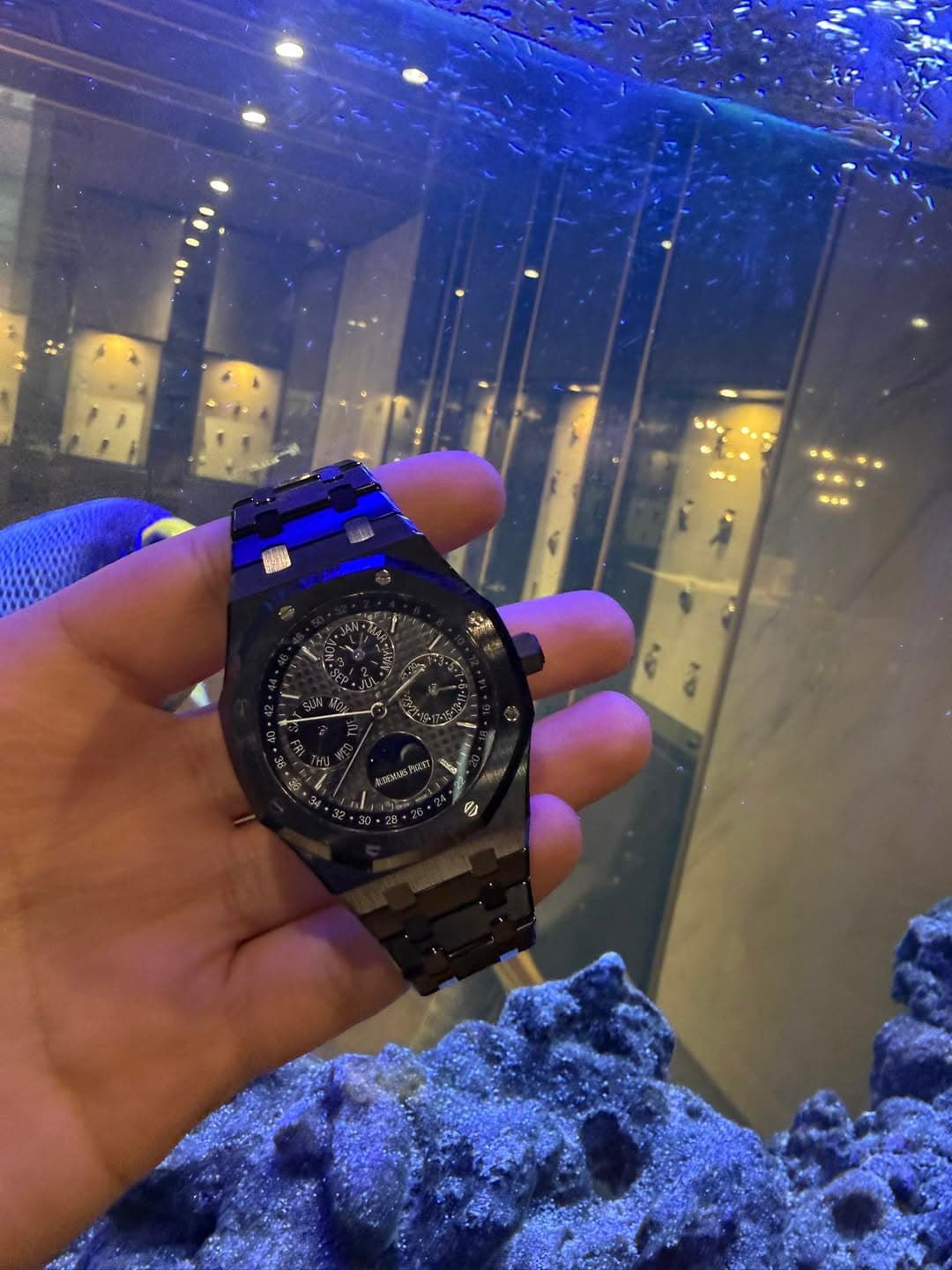 No photo description available.