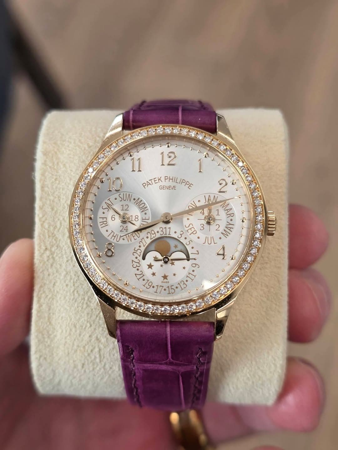 No photo description available.