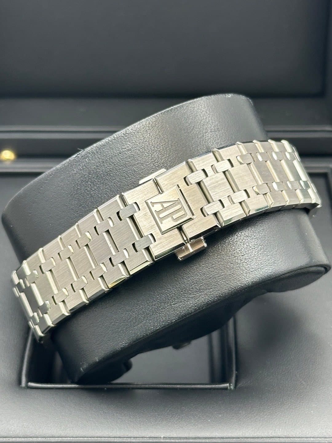 Audemars Piguet Royal Oak 15500, photo 3