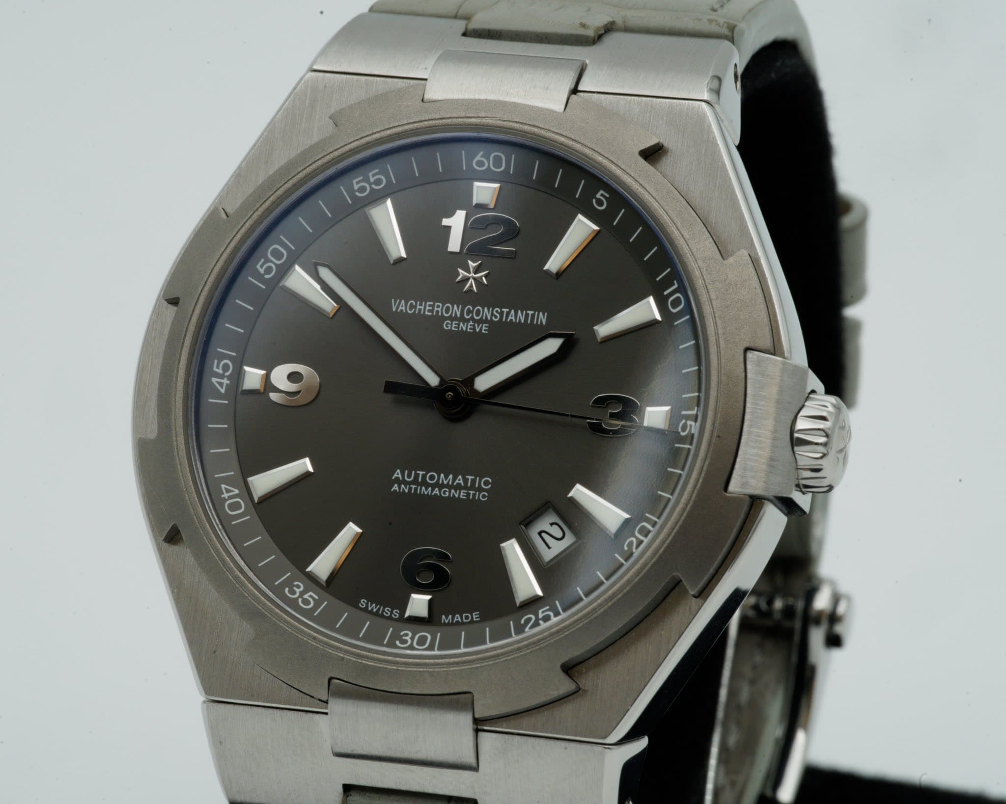 Vacheron Constantin Overseas Automatic Men's Watch 47040000W-9500, photo 5