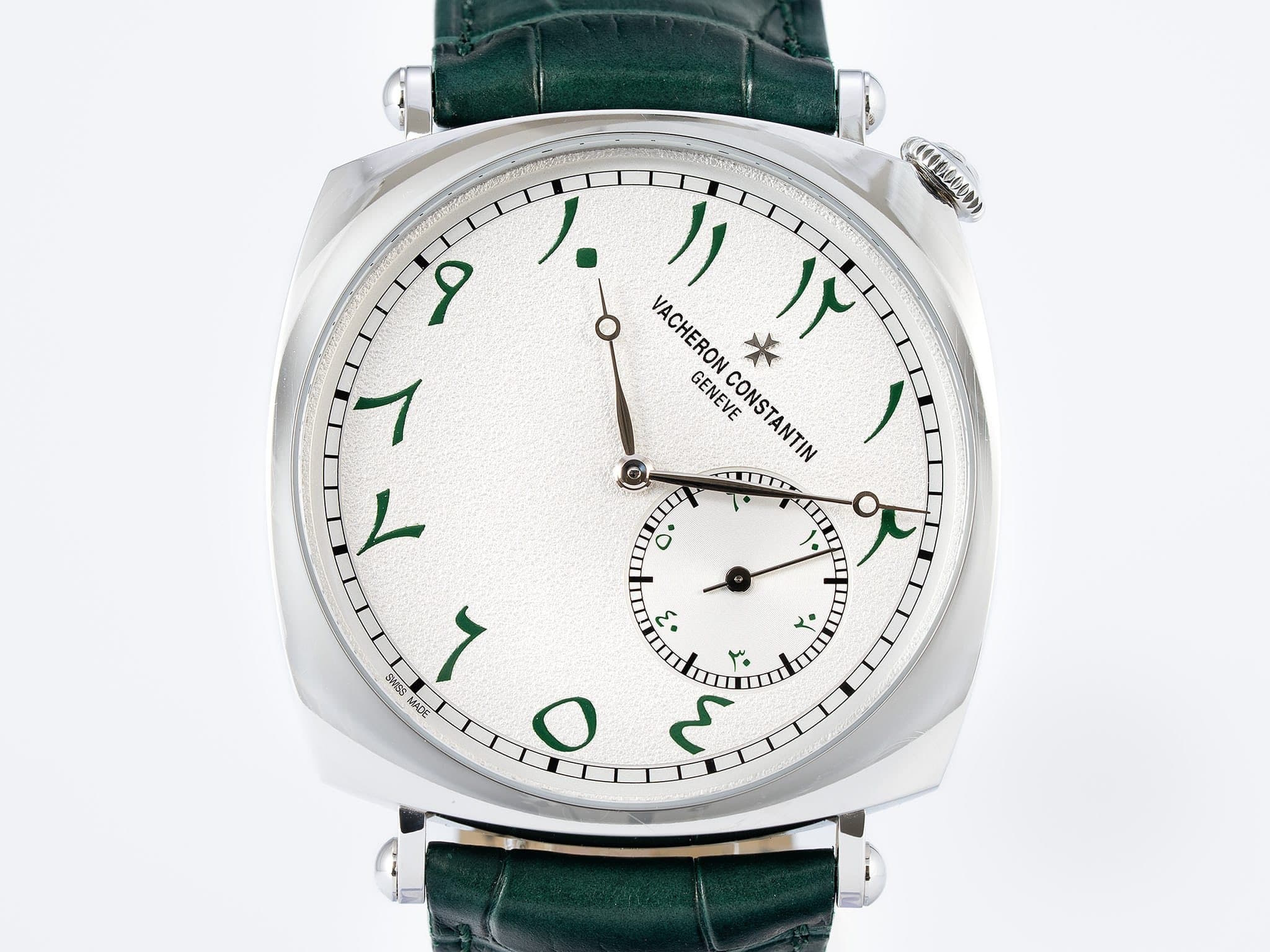 May be an image of wrist watch and text that says '토회(출) 1 I )) 来 ۱۲ VACHERON ACHERONCONSTANTIN ١ GENEVE CONSTANTIN ٣ IT 0. سل Y SHISS ነ MADE ٤ء ۳۰ 4'