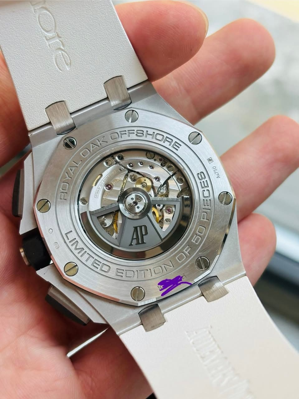May be an image of wrist watch and text that says 'لم OAK OFFSHORE ROYAL RO SAL 27 me GLAMN รสอ A40DO O ۲( IMITED AP OF EDITION סודותה X'