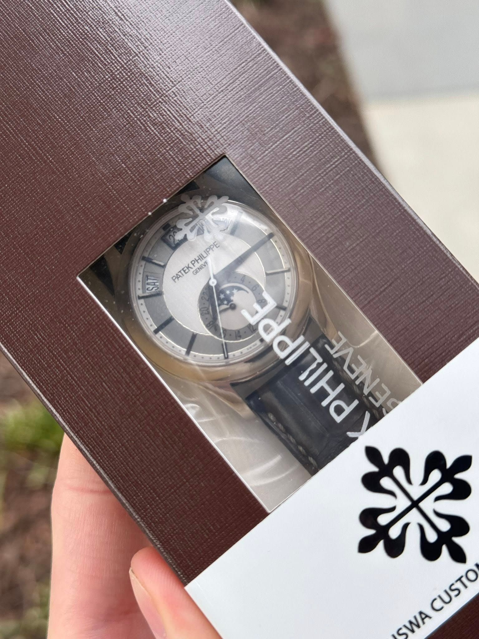 May be an image of digital watch and text that says 'IPPE PHIL SH PATEK GEND PHILIPPE PATEKPHILIPPE ま ddi THd PPPPPIPP N크 SEEEEE 栄 CUSTO CUSTO SWA'