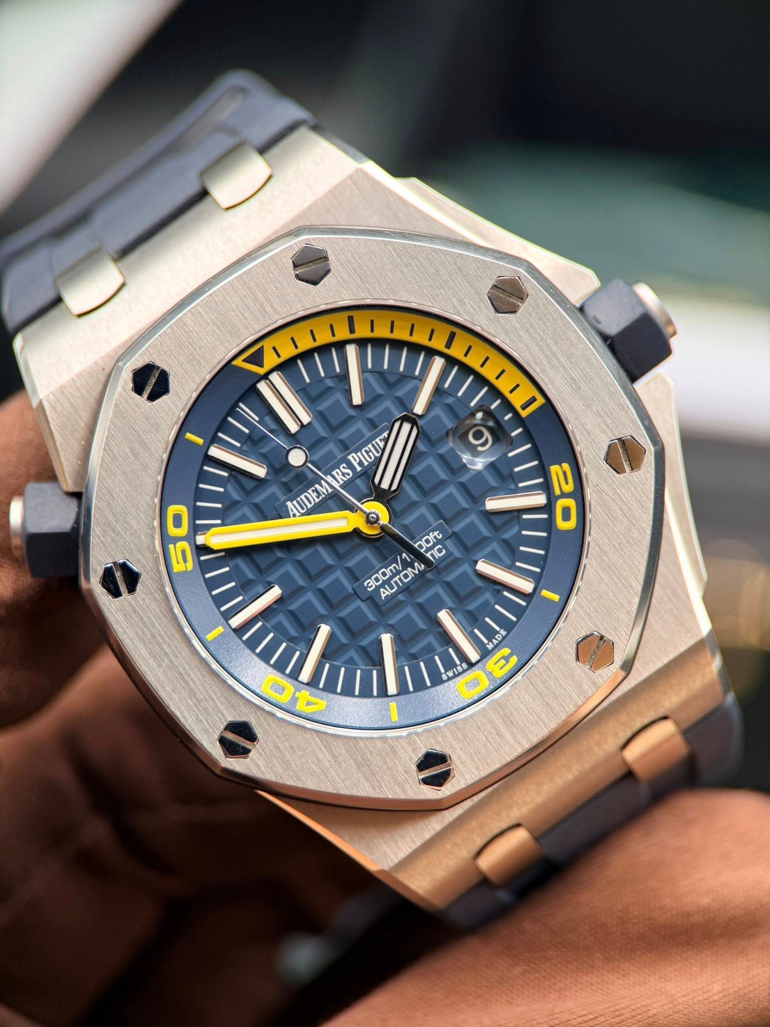 May be an image of wrist watch and text that says '1111110 PIGUE 9 RS AUDEM port nC nC 300m/ 300m/1 AUTOM LoD 0D Θε နိ'