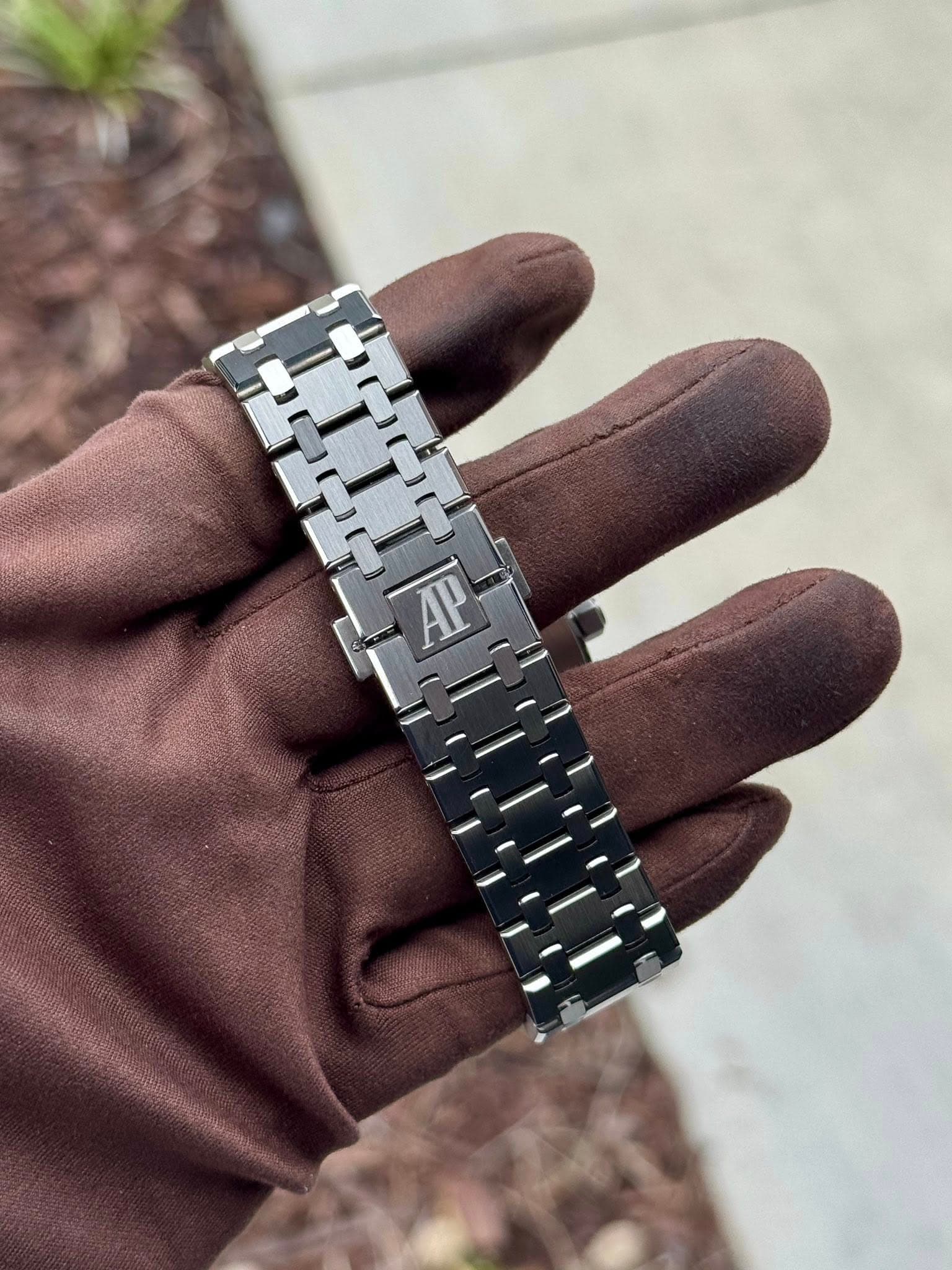 May be an image of wristband, bead and strap