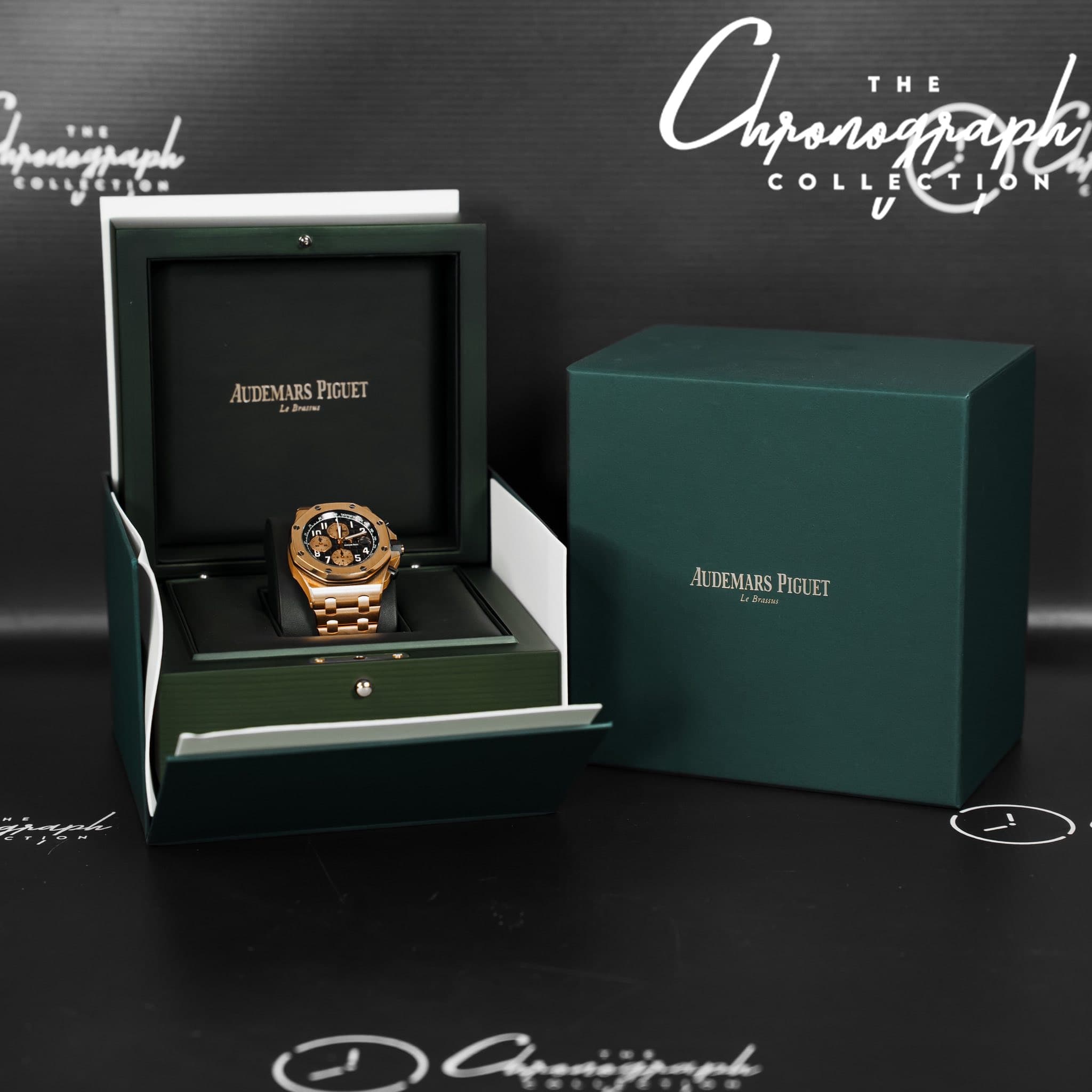 May be an image of wrist watch and text that says 'OKyaиHTH T THE COLLE COLLECTION L AUDEMARS AUDEMARSPIGUET PIGUET AUDEMARS AUDEMARSPIGUET PIGUET موسنسميب'