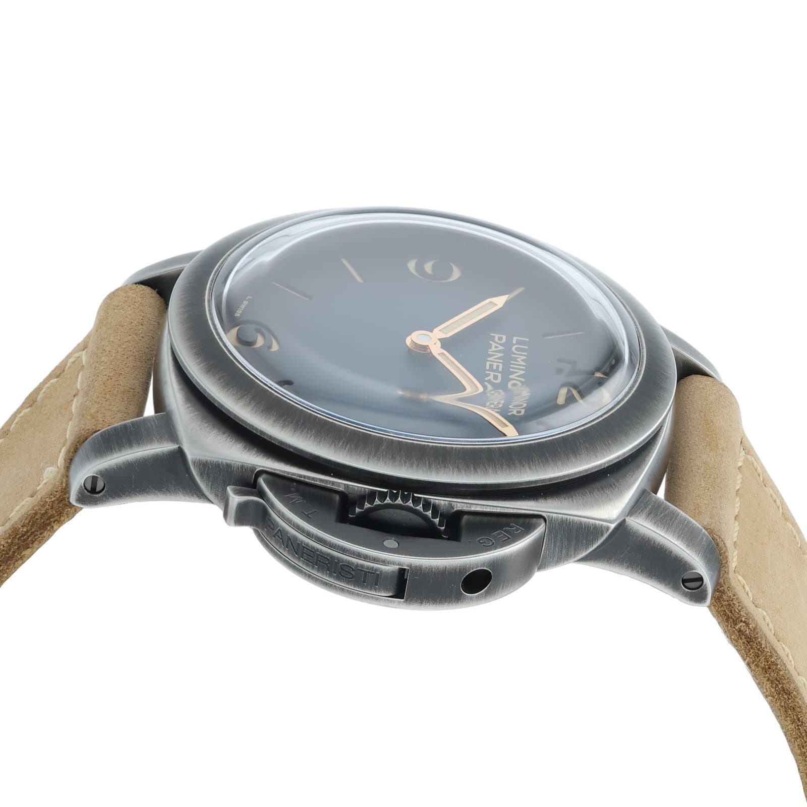 May be an image of wrist watch and text that says 'DANER 0E PA WG LUMING ANE PANER NOR'