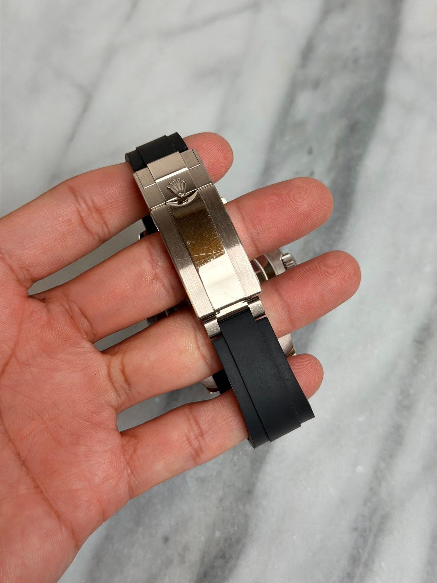 May be an image of digital watch