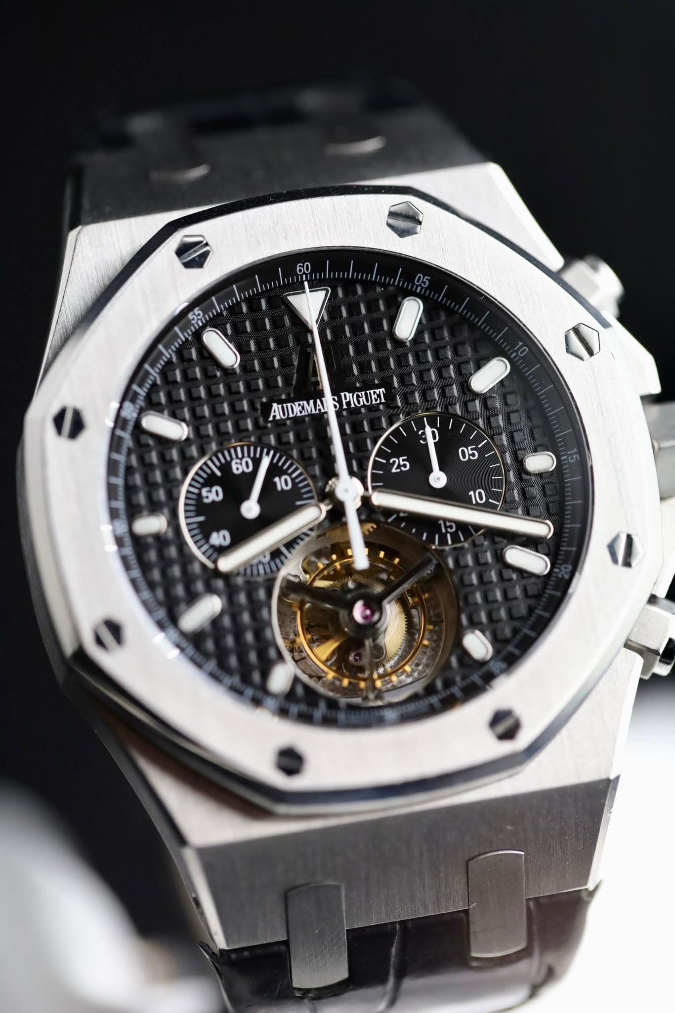 May be an image of wrist watch and text that says '55 111 mh AUDEMAN AUDEMAISPIGUET PIGUET UIU タ'