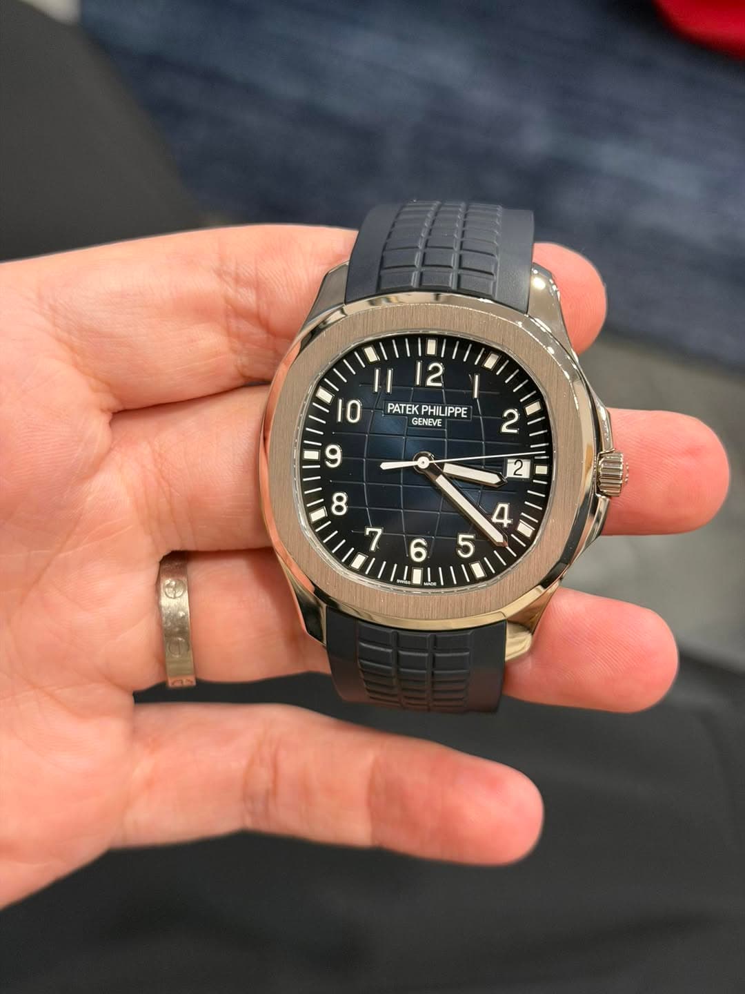 May be an image of wrist watch and text that says 'I1 2 0 PATEK PATEKPHILIPPE PATEKPHILI PHIL PHILIPPE IPPE GENEVE '