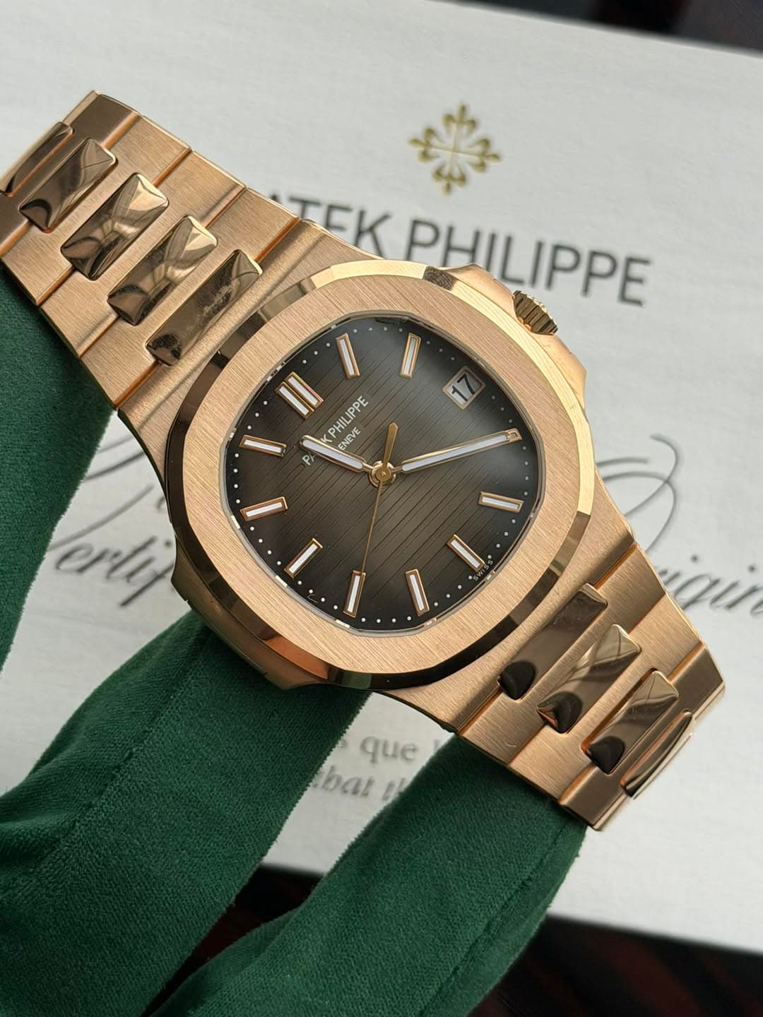 May be an image of wrist watch and text that says 'TK PHILIPPE I IPPE PHILIPPE ウ月.容 I k PHIL ENEVE PF C 2 በሽ I que bak abat I'