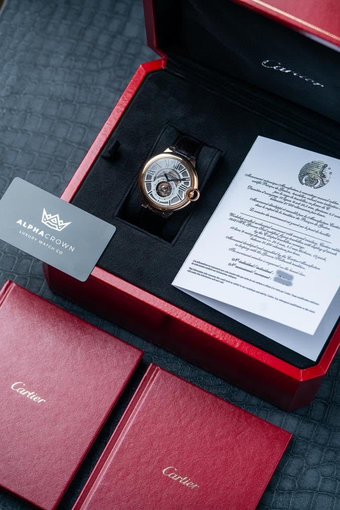 May be an image of wrist watch and text that says 'ALPHACROWN ALOHACROWN TO CM A LUXURY WAT co Cartier Cartier Cartier Cartier'