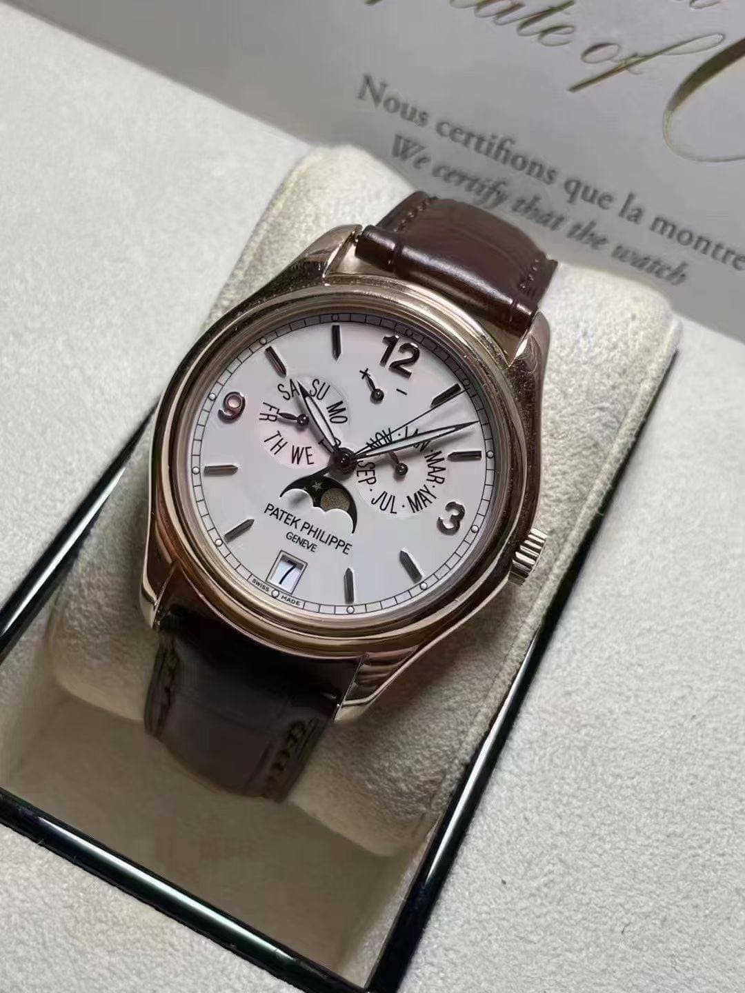 May be an image of wrist watch and text that says 'Nous Nous We Wecertify thất cortif certifions que quela la the wteh montre montre 6 SANSU SU 12 - MO TH WE TI0 MAR PATEKPHILIPPE…