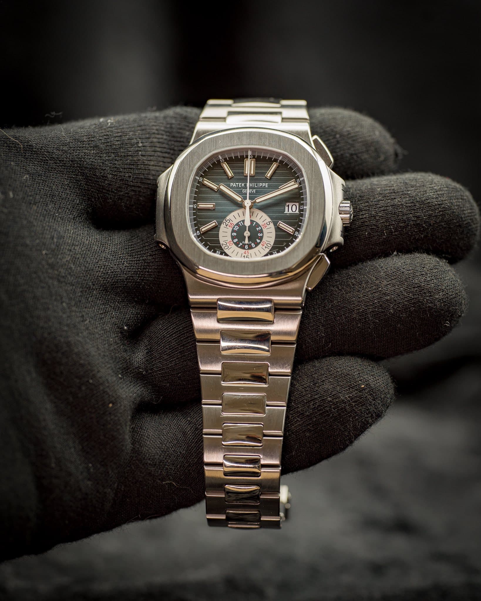 May be an image of wrist watch and text that says '١ PATEK FFE 10 0 0 ه गा। ለክ ሌር0 5 s/ 1 N O 10 10 V 6 さ'