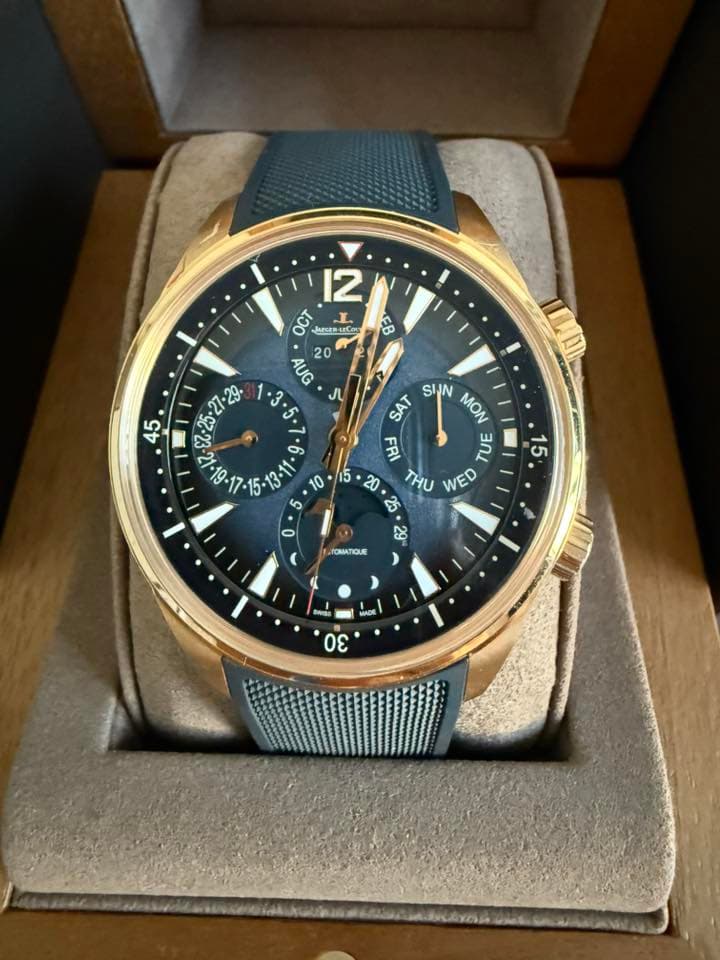 May be an image of wrist watch and text that says '12 OCT SerereCo 60 20 AUG ل SAT SIN MON II TUE 20 THU WED 25 2 15 FOMATIOUE BenGa MADE σε'