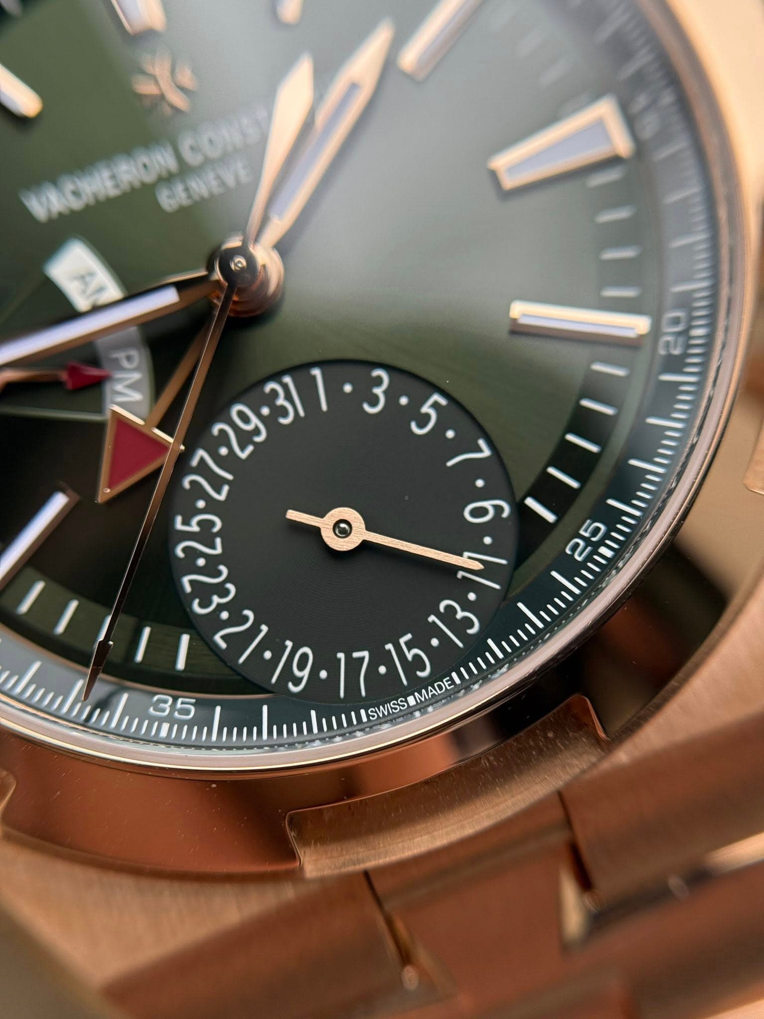 May be an image of wrist watch and text that says 'VACHERON CONS) CENEVE G べ PM/ MADE ISWISS 35'