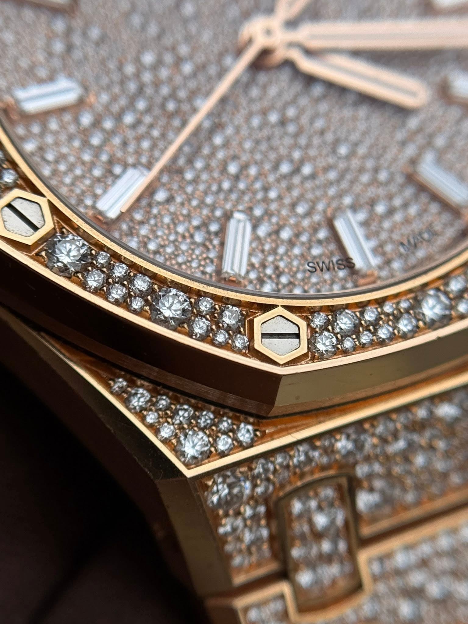 May be an image of wrist watch and text that says 'SWS'