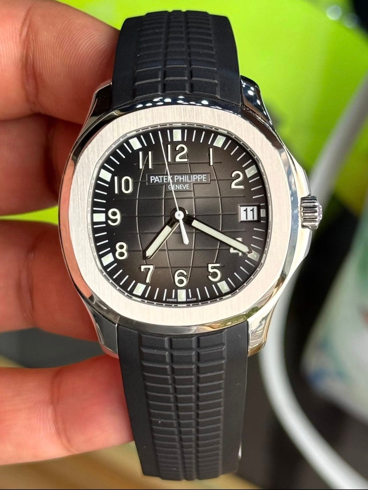 May be an image of wrist watch and text that says 'И и PATEKPHILIPPE PHILIPPE PATEK CENEVE '