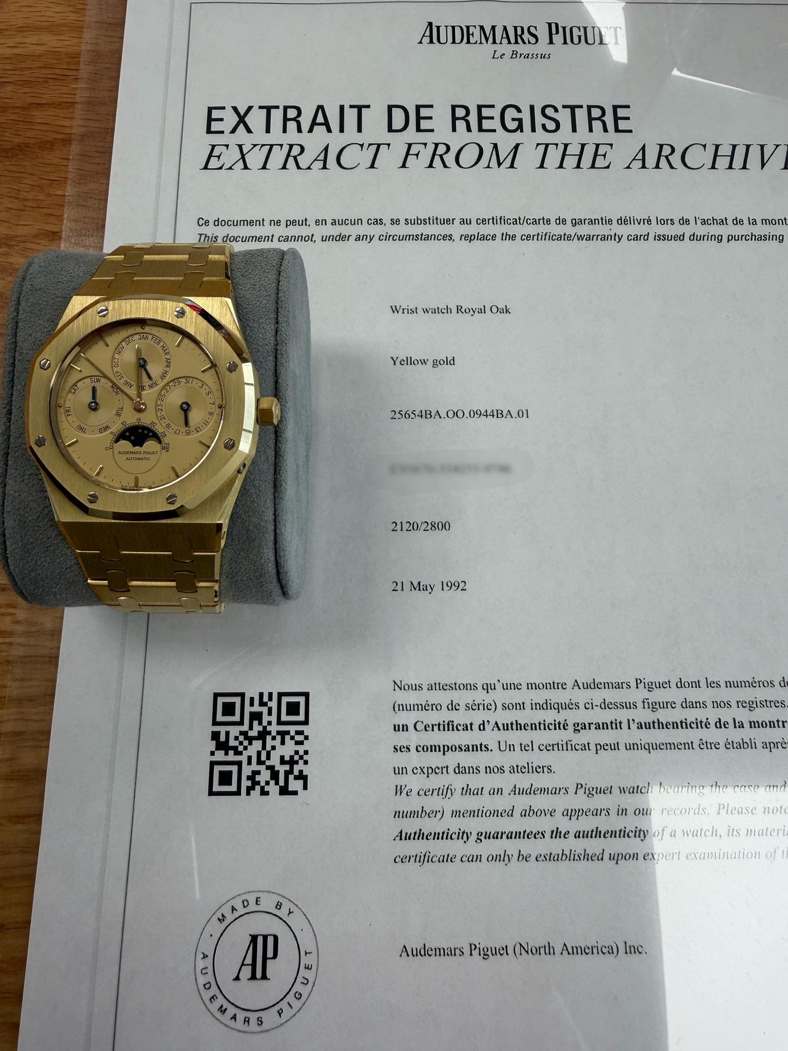 May be an image of ticket stub, wrist watch and text that says 'AUDEMARS PIGUIT Le Bressass EXTRAIT DE REGISTRE EXTRACT FROM THE ARCHIV paut, en n This docurent cannor, under cas,…