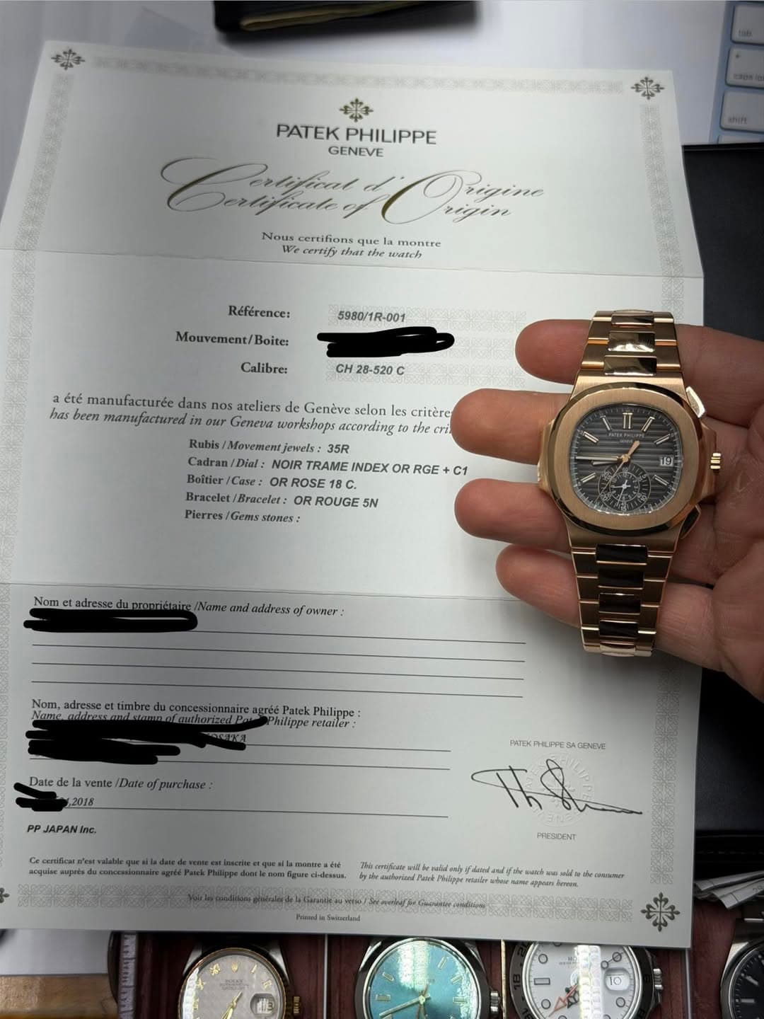 May be an image of wrist watch and text that says 'PATEK PATEKPHILIPPE PHILIPPE Ca DDrasin sigine GENEVE gin Nous certifions que certify montre wich Référence: Mouvement/B Boite:…