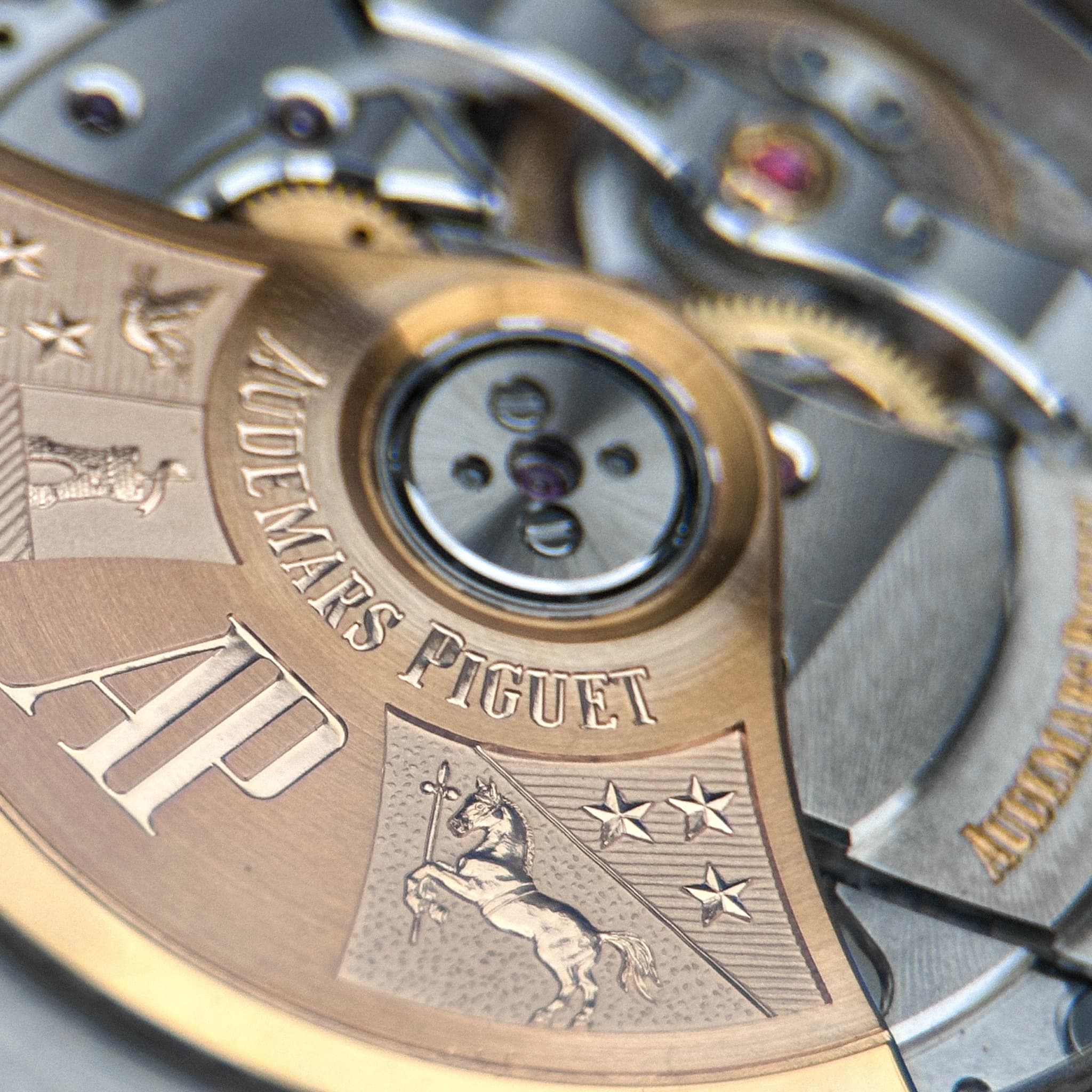 May be an image of wrist watch and text that says 'AUDEMARS ا DEMARS FIGUET AUCIMO'