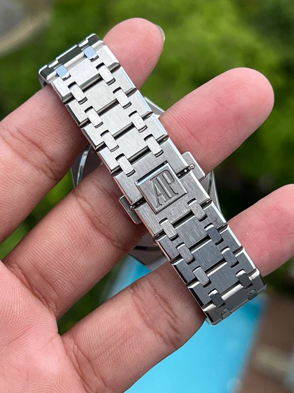 May be an image of digital watch