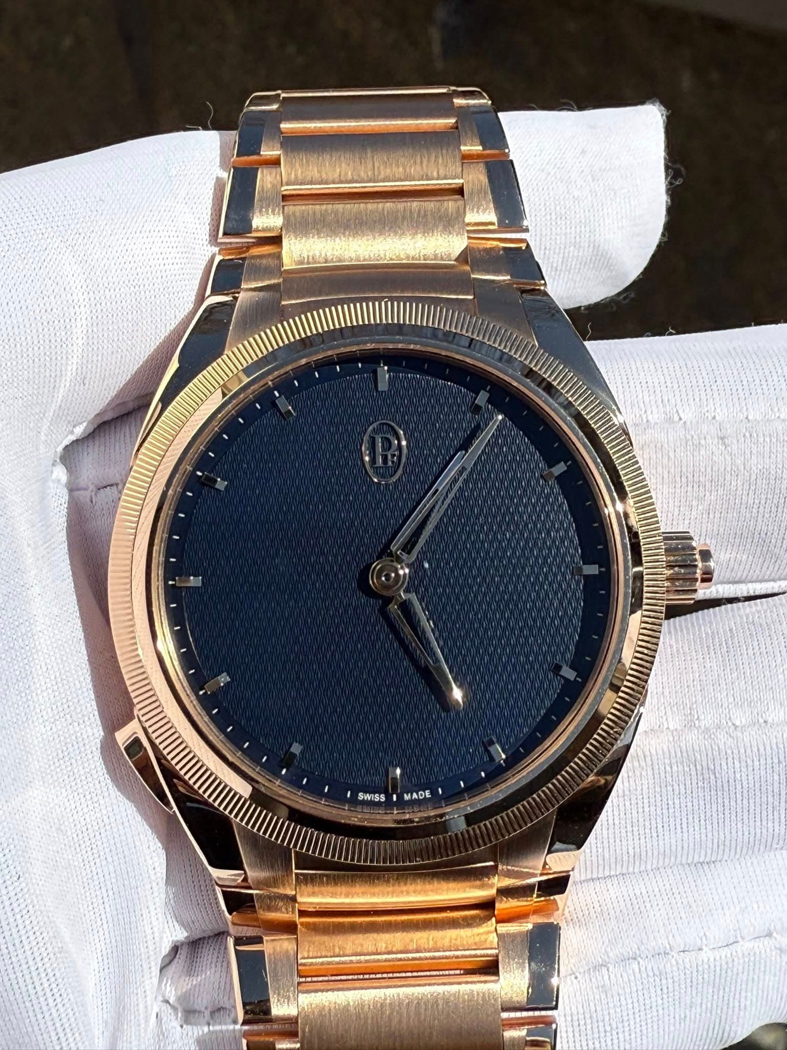May be an image of wrist watch and text that says 'SwISS MADE'