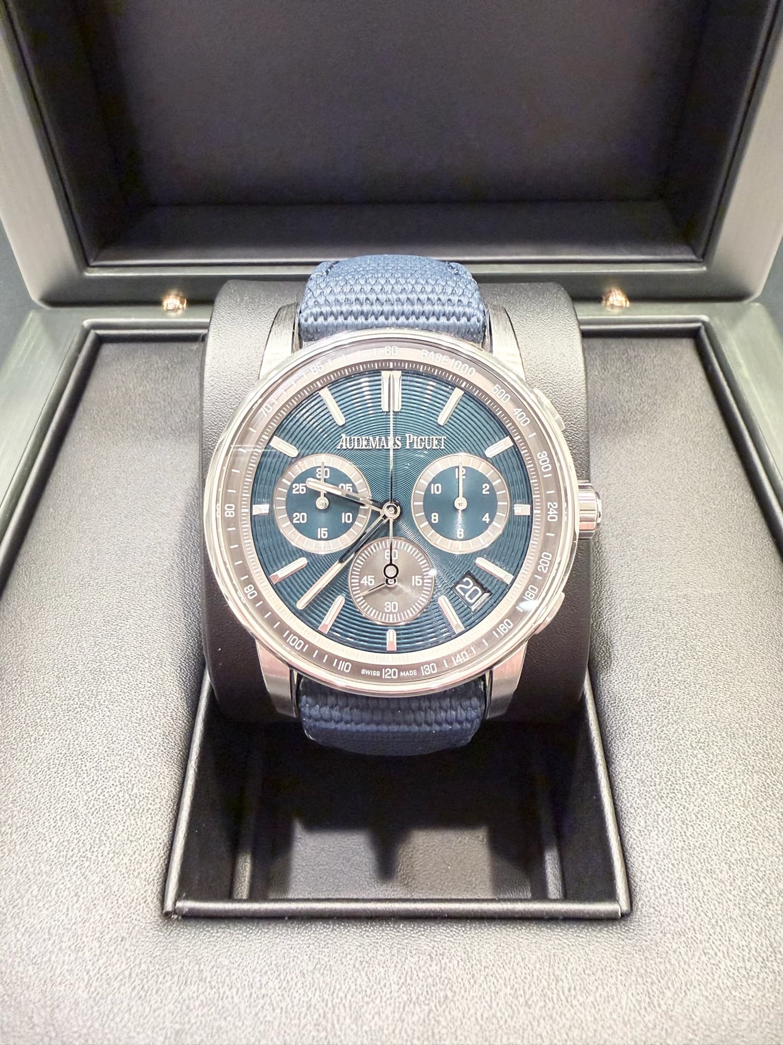 May be an image of wrist watch and text that says 'AETΕΜΔ SPICUXT IST 400 ED ၁ 10 20 15 B 4 4 月 : BG IR BMO ธหมะ 20 Past 130 140:1 つプ'