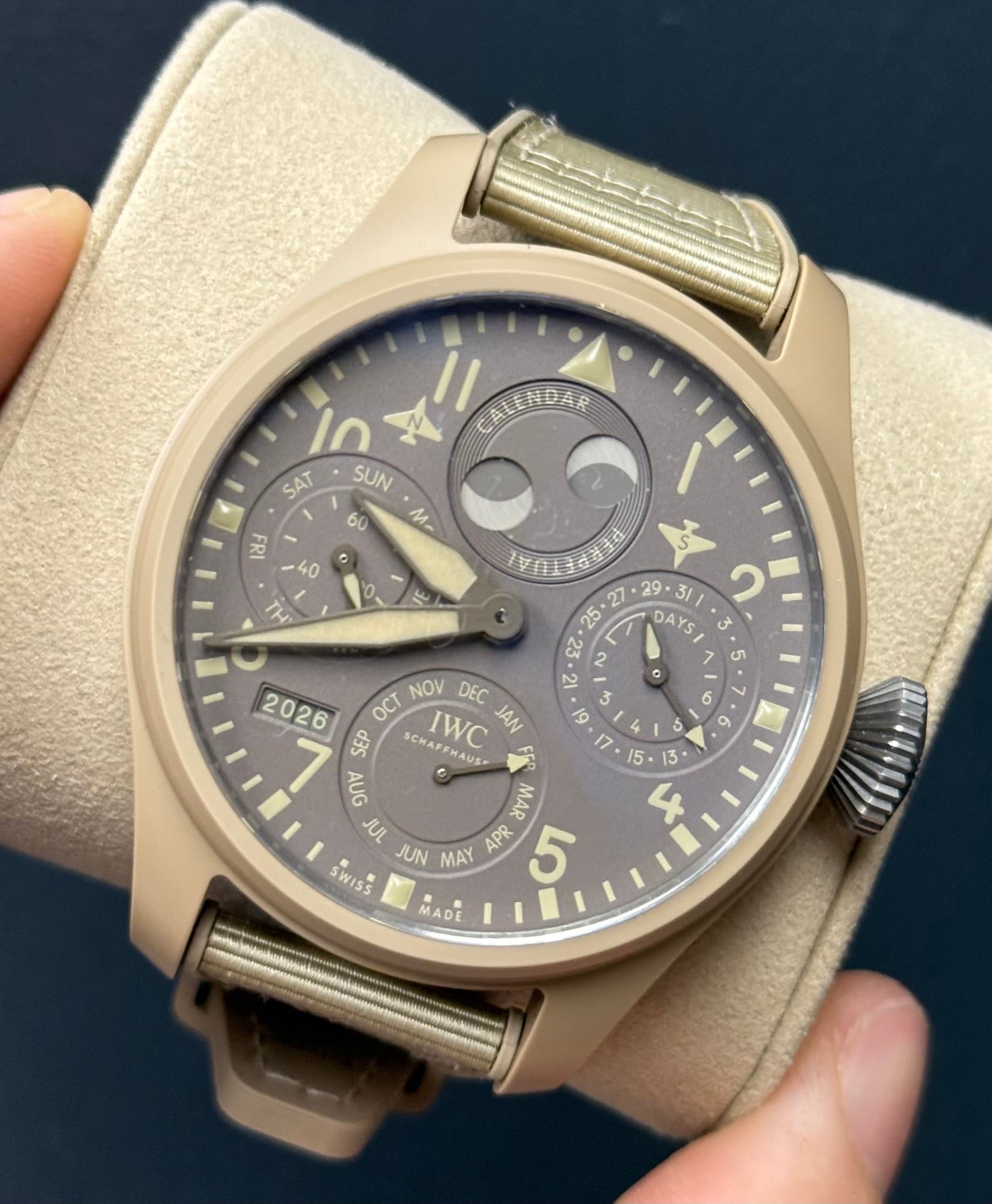 May be an image of wrist watch and text that says 'in SAT SUN 60 M- 40 6 0 TH 18 ٥ DAY S 3 2 C 2 5 9 2 لی 7 3 > 1./ 公 & o 6 5 2026 NOV DEC OCT IWC JAN SEP SCHAFFHA CHAEENANS…