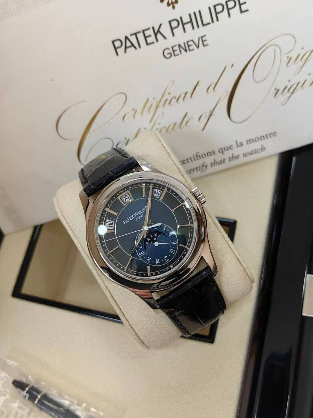 May be an image of wrist watch and text that says 'PHILIPPE PATEK GENEVE ,Feates C OHη rigt tifioat fcale tertifions que la montre tertify that the watch Ka 9 PHILIP PATEK…