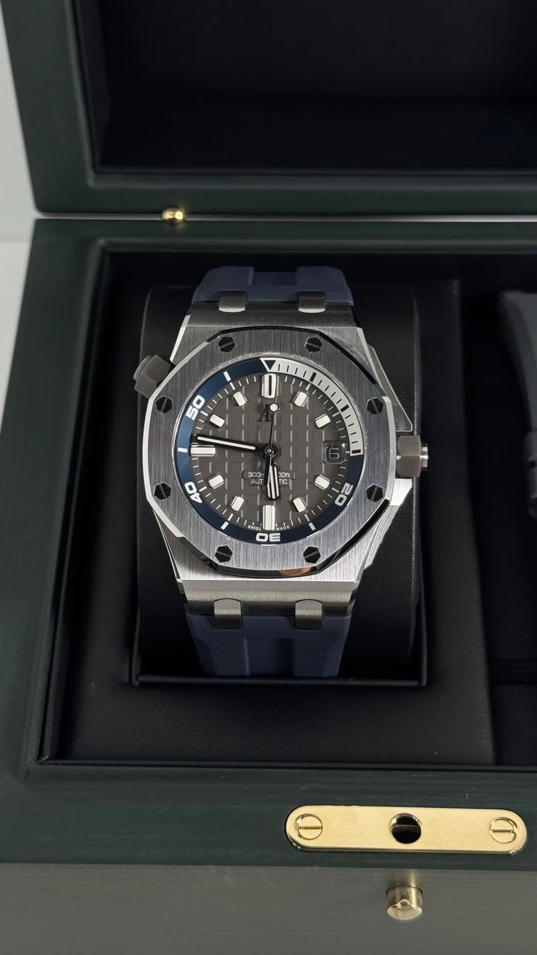 May be an image of wrist watch and text that says '0 50 I 30% AC 20 H shN DE'