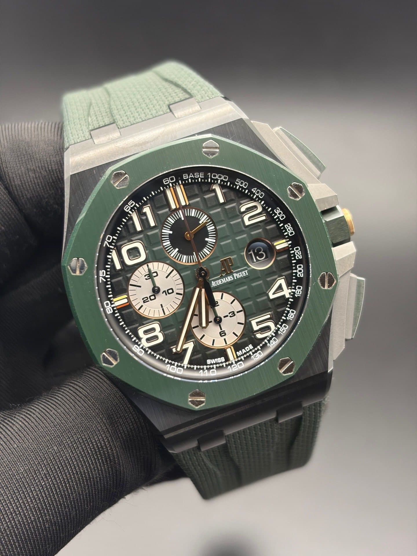 May be an image of wrist watch and text that says 'BASE PIGUET PUDEMARS በ MADE 140 T MADP SWIBS'