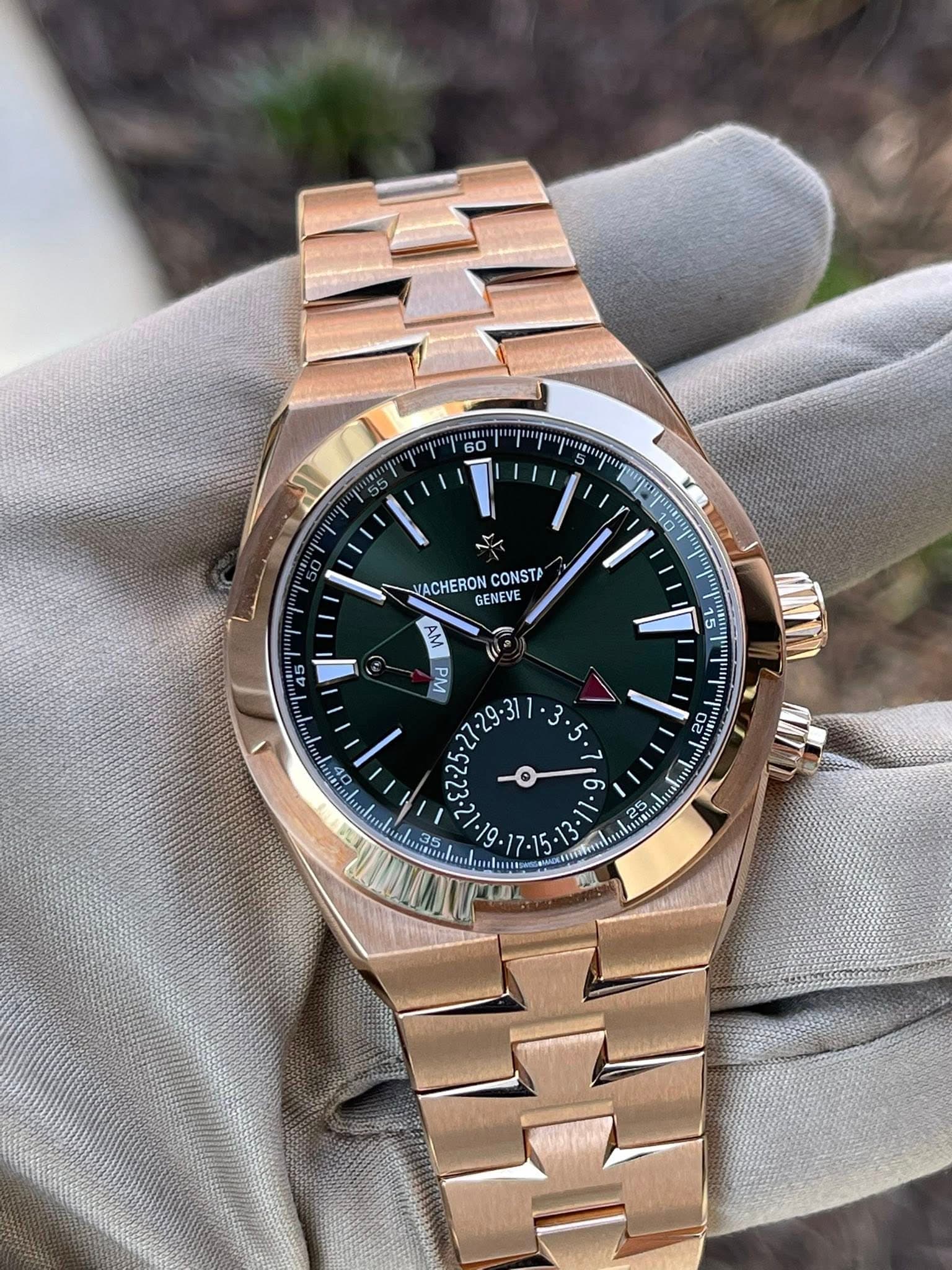 May be an image of wrist watch and text that says '車 اه ሞጣ 10"1 MACHERON YACHERONCONSTA GENEVE CONSTA 45 S AM No PM ي ٧ 9 leuiais o o 7-15'