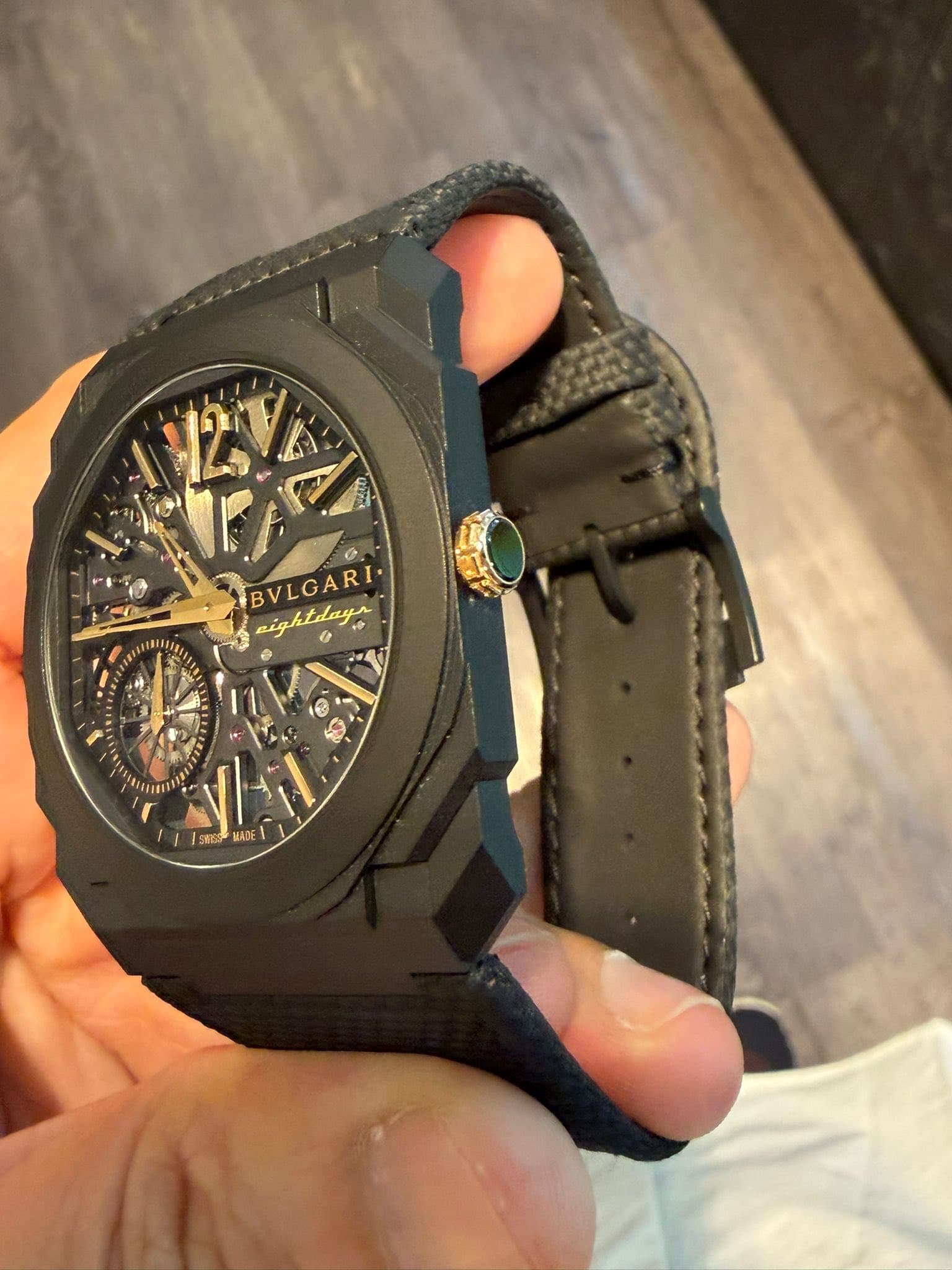 May be an image of wrist watch and text that says 'R/ BVLGARI sightdays G EO A1 HiL yI 1 r / SEISO MADE'