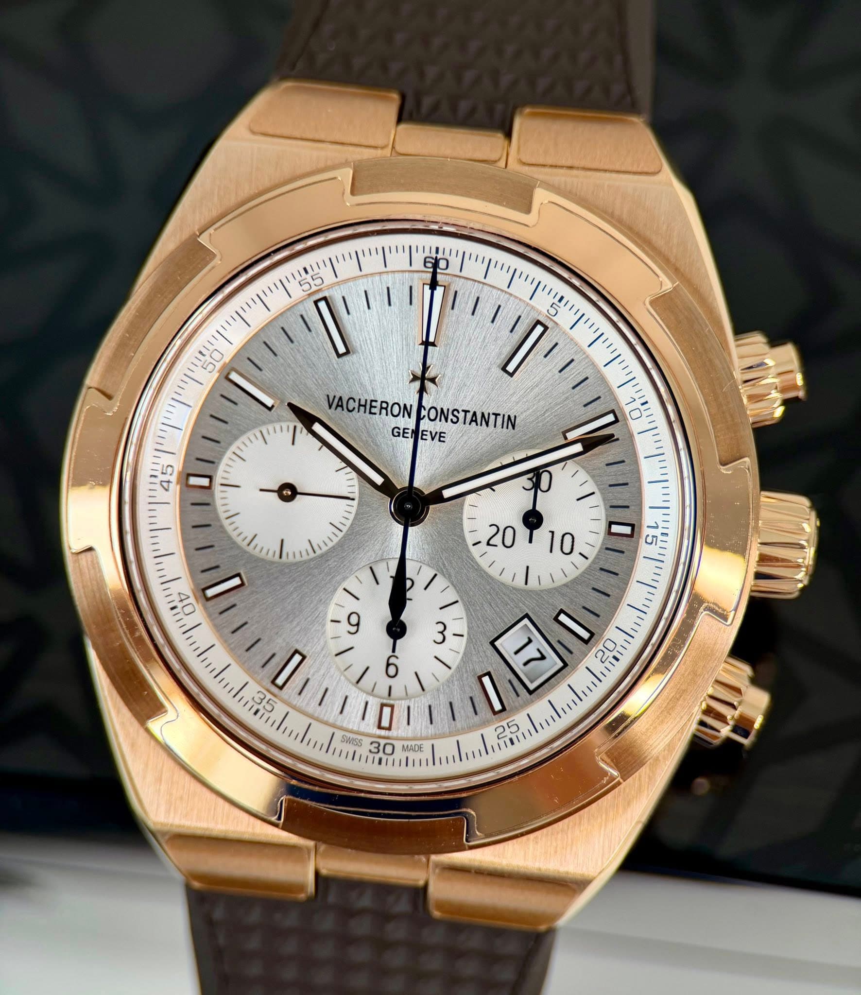 May be an image of wrist watch and text that says '5 55 50 VACHERON CONSTANTIN my VACHERONCONSTANTIN GE ሞ GENEVE EVE OV I 25 35 迎、 SASS 30 O O ላላኛ He'