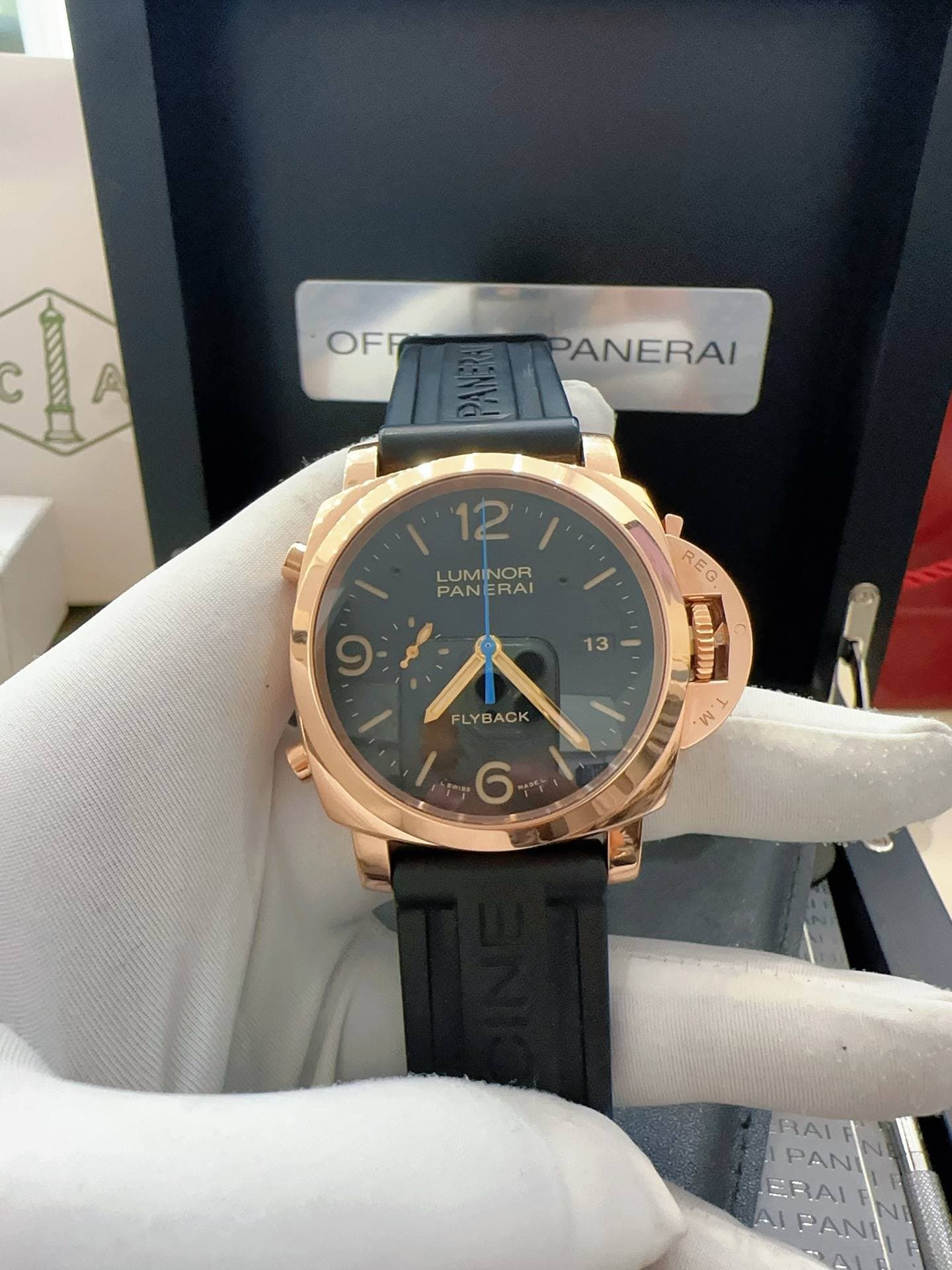 May be an image of wrist watch and text that says 'c OFF PANERAI 12 LUMINOR LUMNR LUMI NOR PANERAI RAI PAN l' 9 13 REG ("2)1שא FLYBACK M 6 RAI PANI ERAI AIPANI AI'