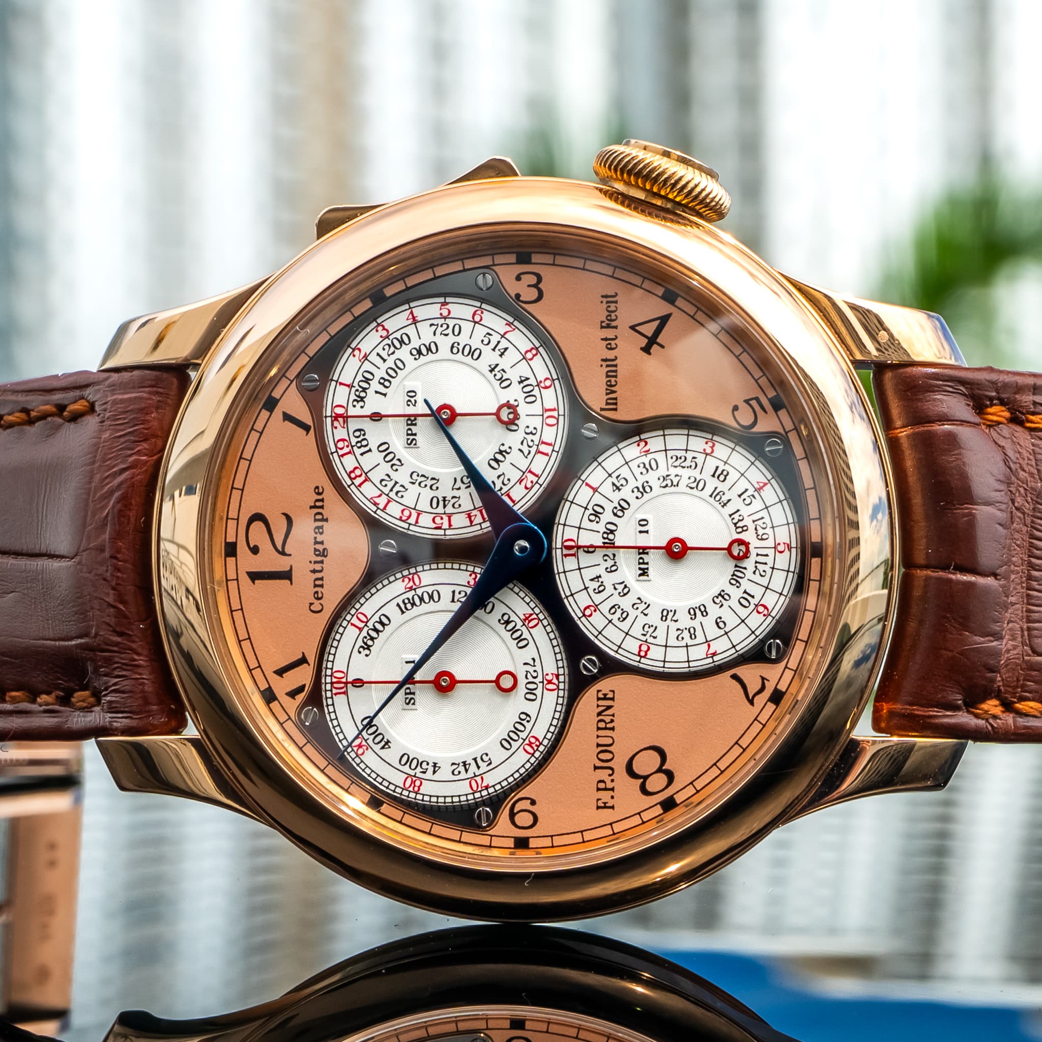 May be an image of wrist watch and text that says '3 Fecit el X Invenit 720 200 0ON ንሰርህ ស 89 SPR PRI 955 ኩንት 219 زي 2ျပ 12 Centigraphe ០១៨ G5 9 00% CTAB 000 5 名 เา) 208 MPR 4B…