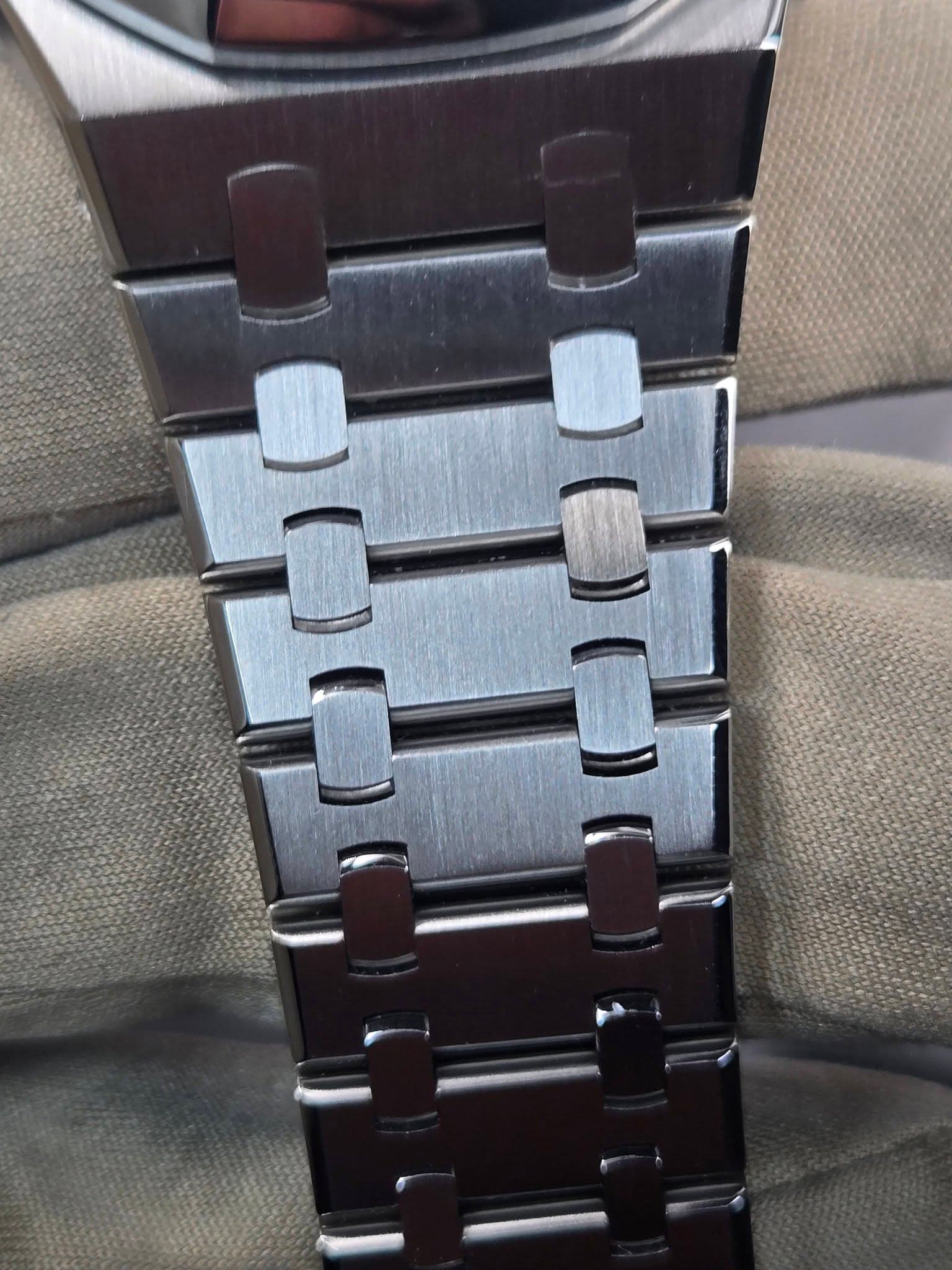 May be an image of digital watch