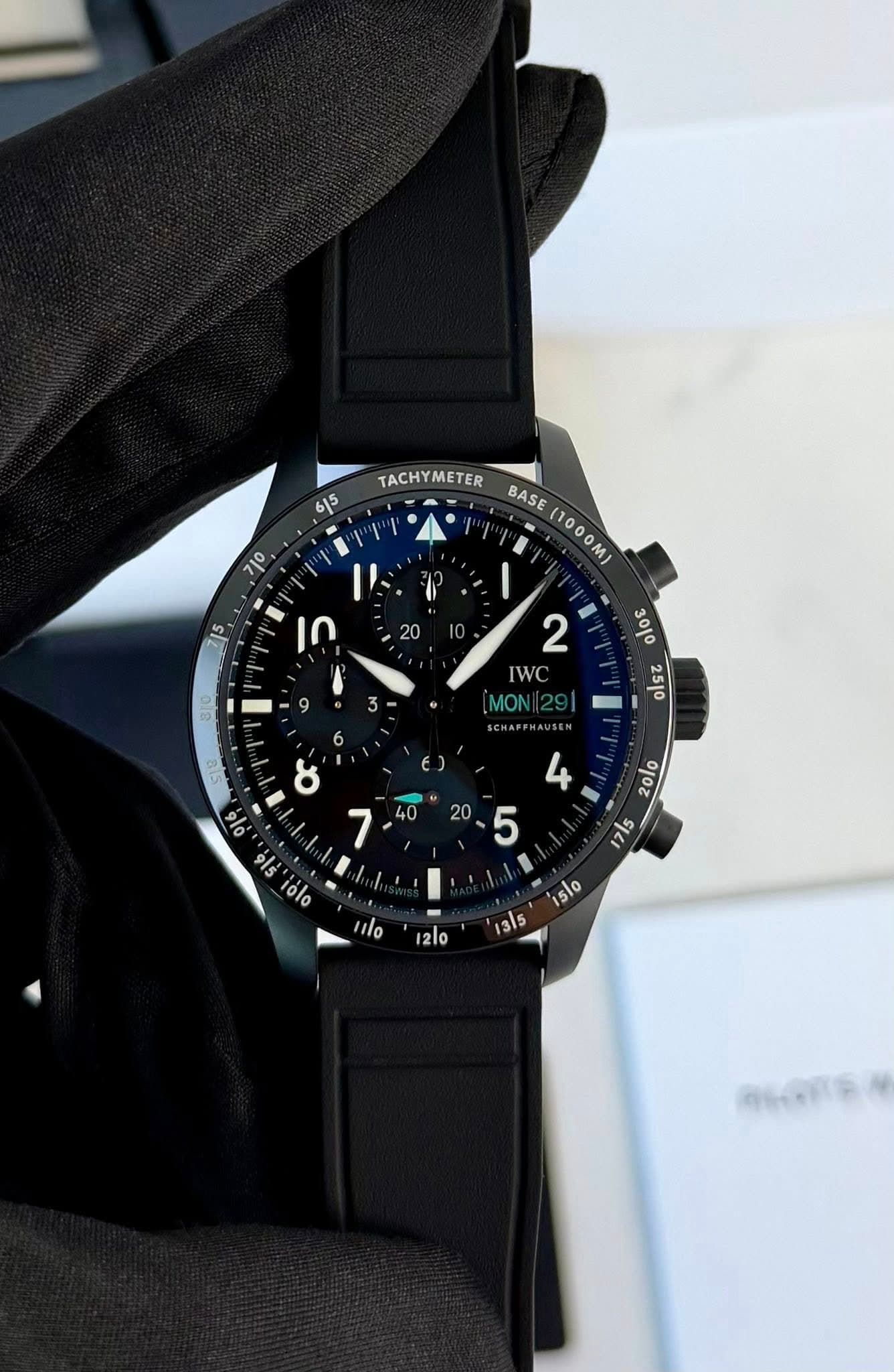 May be an image of wrist watch and text that says '615 7/0 TACHYMETER BASE(1000M) CHASE.AGOOM M) BASE 15 ap I' 10 20 S10 9 I 3 2 IWC MON €) SID 이용 9/5 lolo 4 20lo 17|5 20 5 I 15lo…