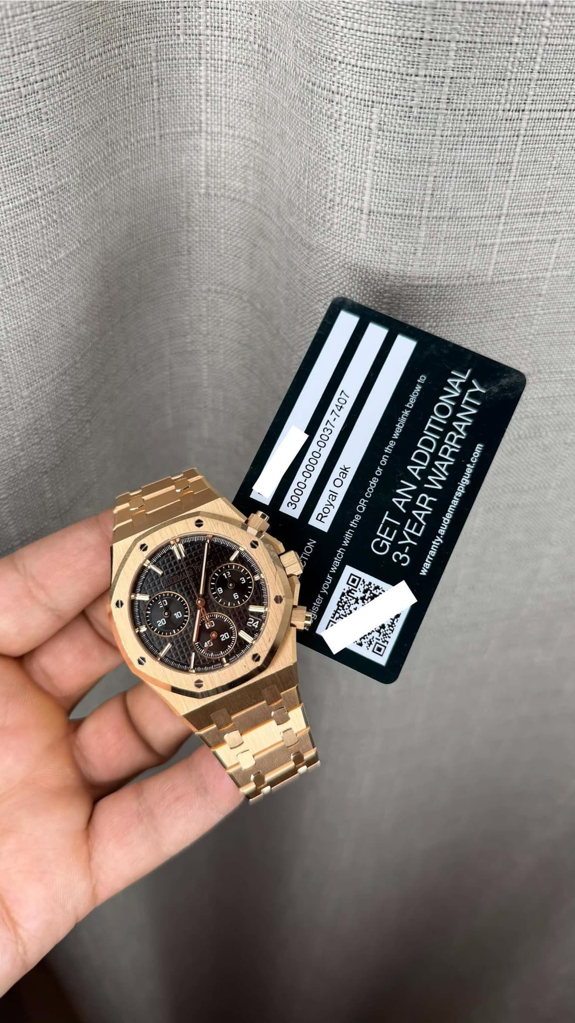 May be an image of digital watch and text that says 'I - theweblnkbela weblink ADDITIONAL below WARRANTY rspiguet 0000- Oak coda com 3000 Royal hec GET ETAN AN 3-YEAR warranty.…