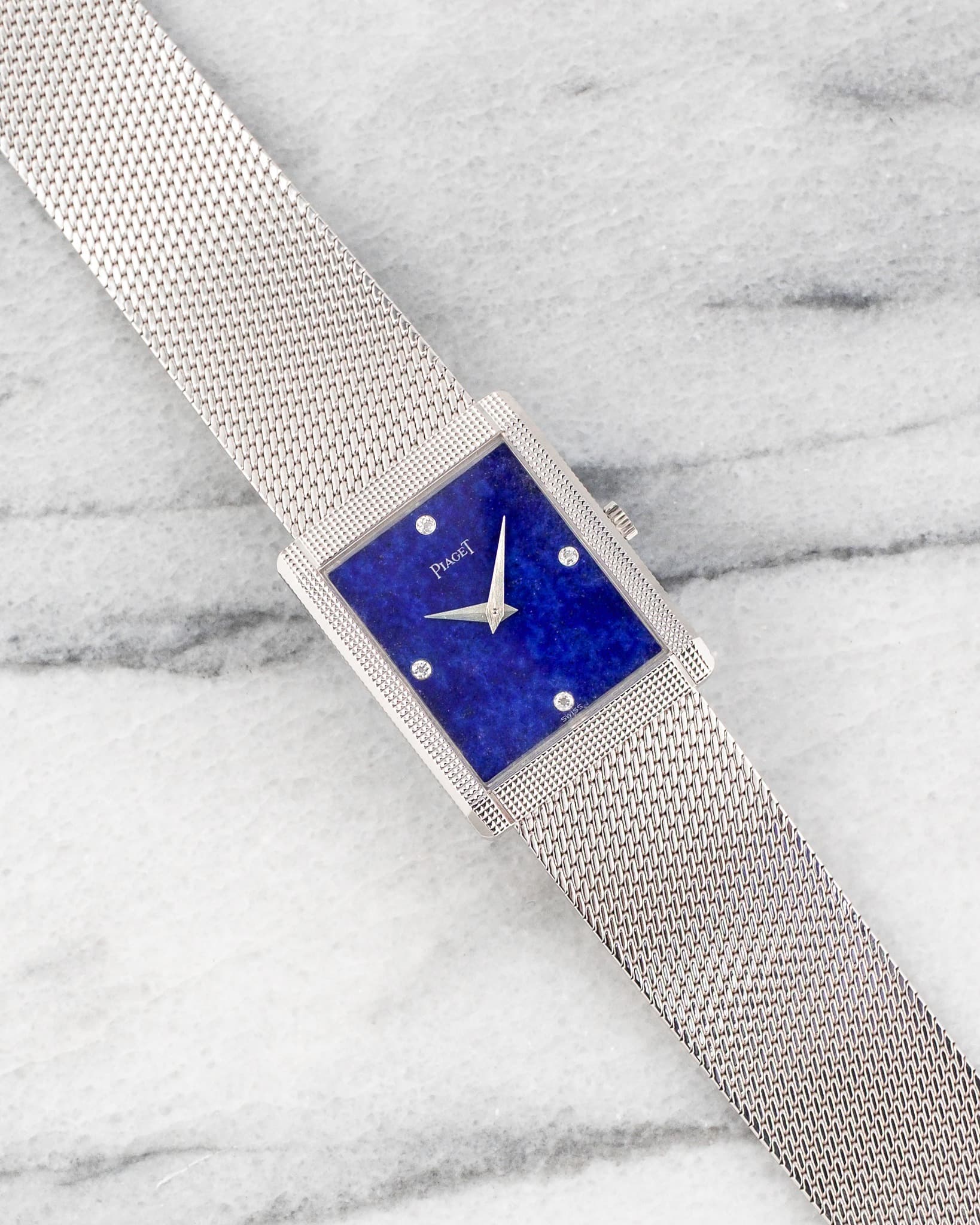 May be an image of wrist watch and text that says 'BU PIAGET'