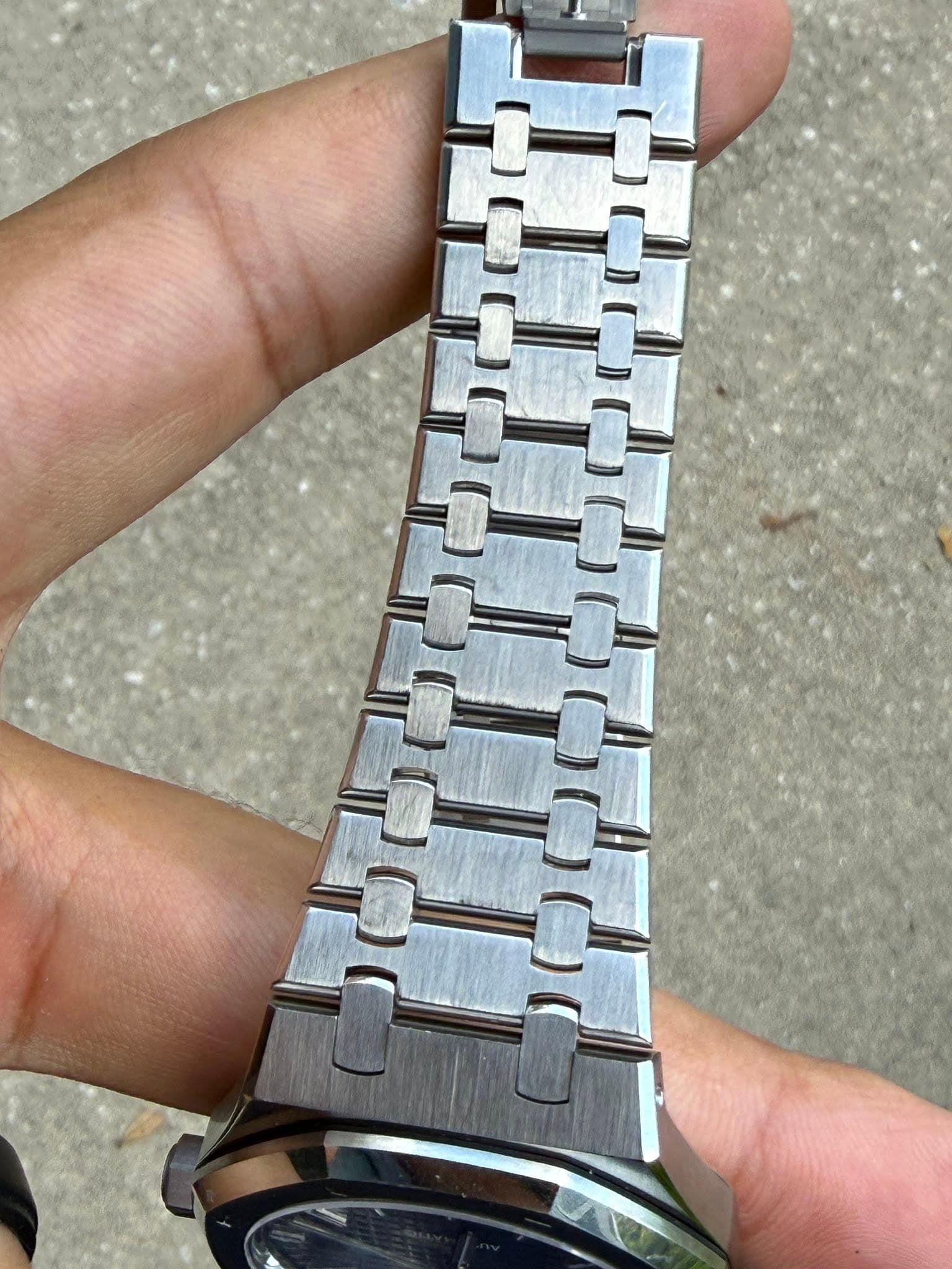 May be an image of digital watch