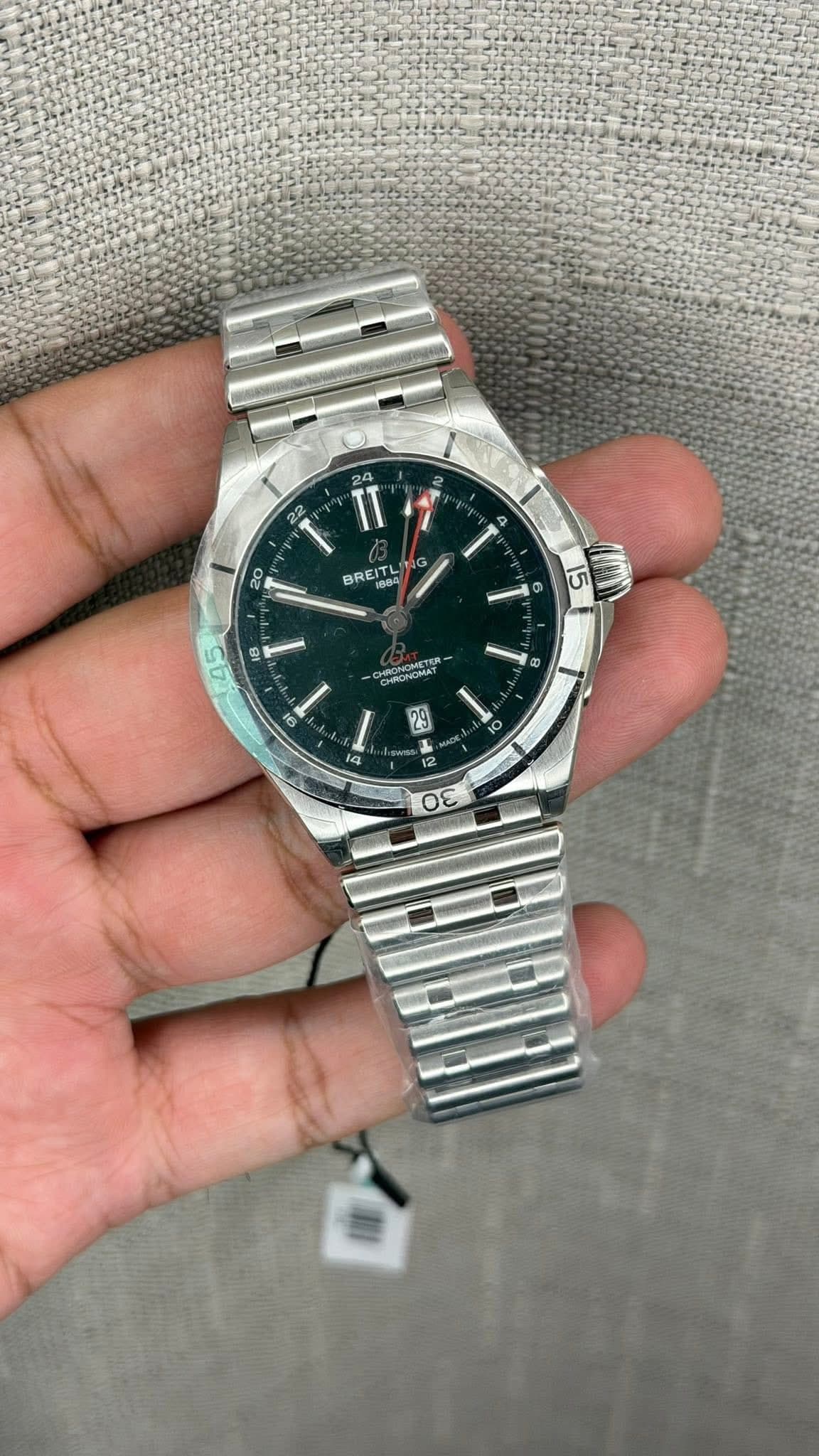 May be an image of wrist watch and text that says '22 24 TT 20 BREI TTL L T' 1B 15 A5 CHORONOMAT B 0 0 29 O ဝ 1 - la σε'