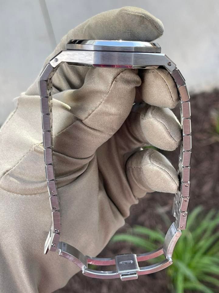 May be an image of digital watch