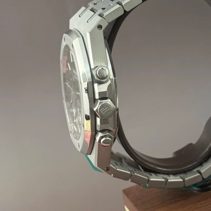 May be an image of digital watch