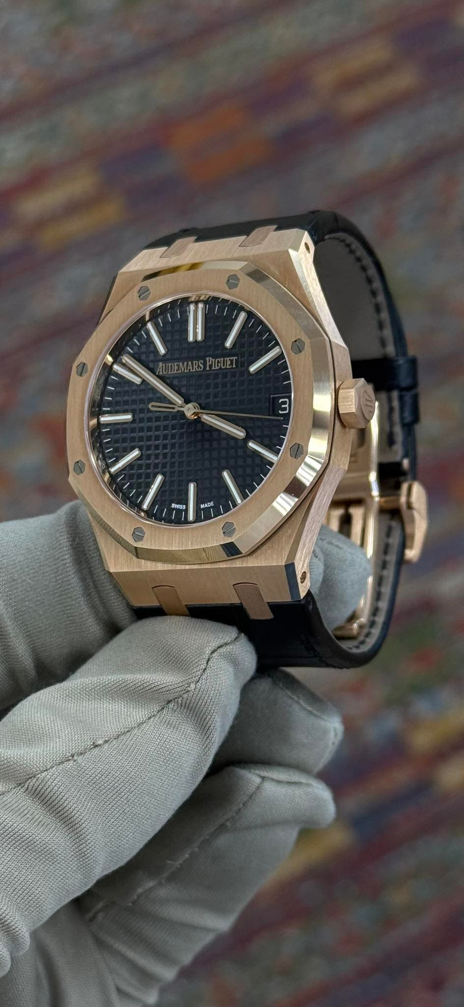 May be an image of wrist watch and text that says 'Il' l' UTEMARSPIGUET PI PIGUEL က 一 FRESS MPC'